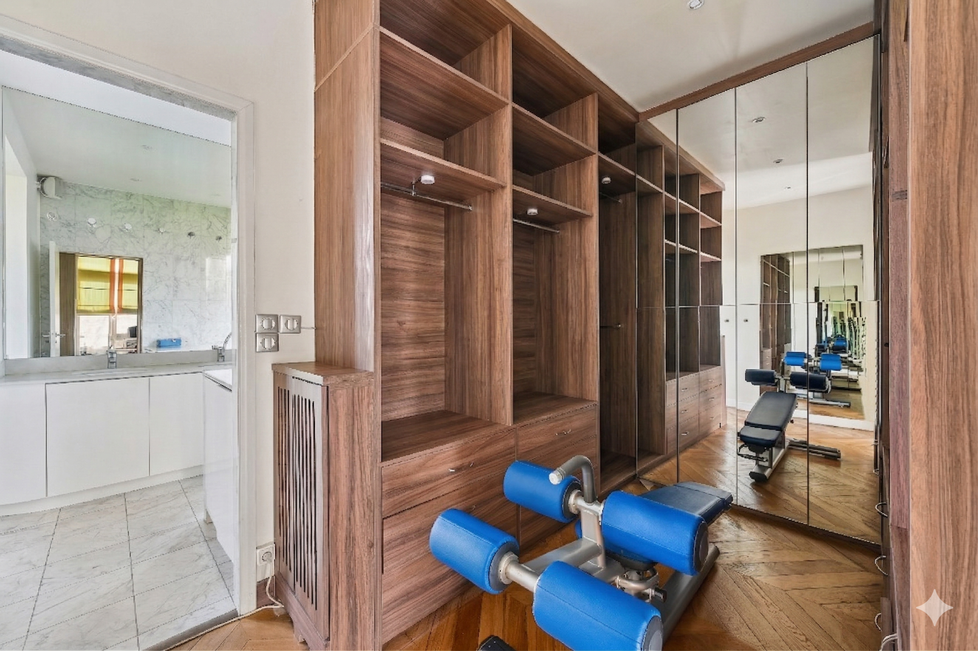 luxury apartment 7 Rooms for sale on PARIS (75016)