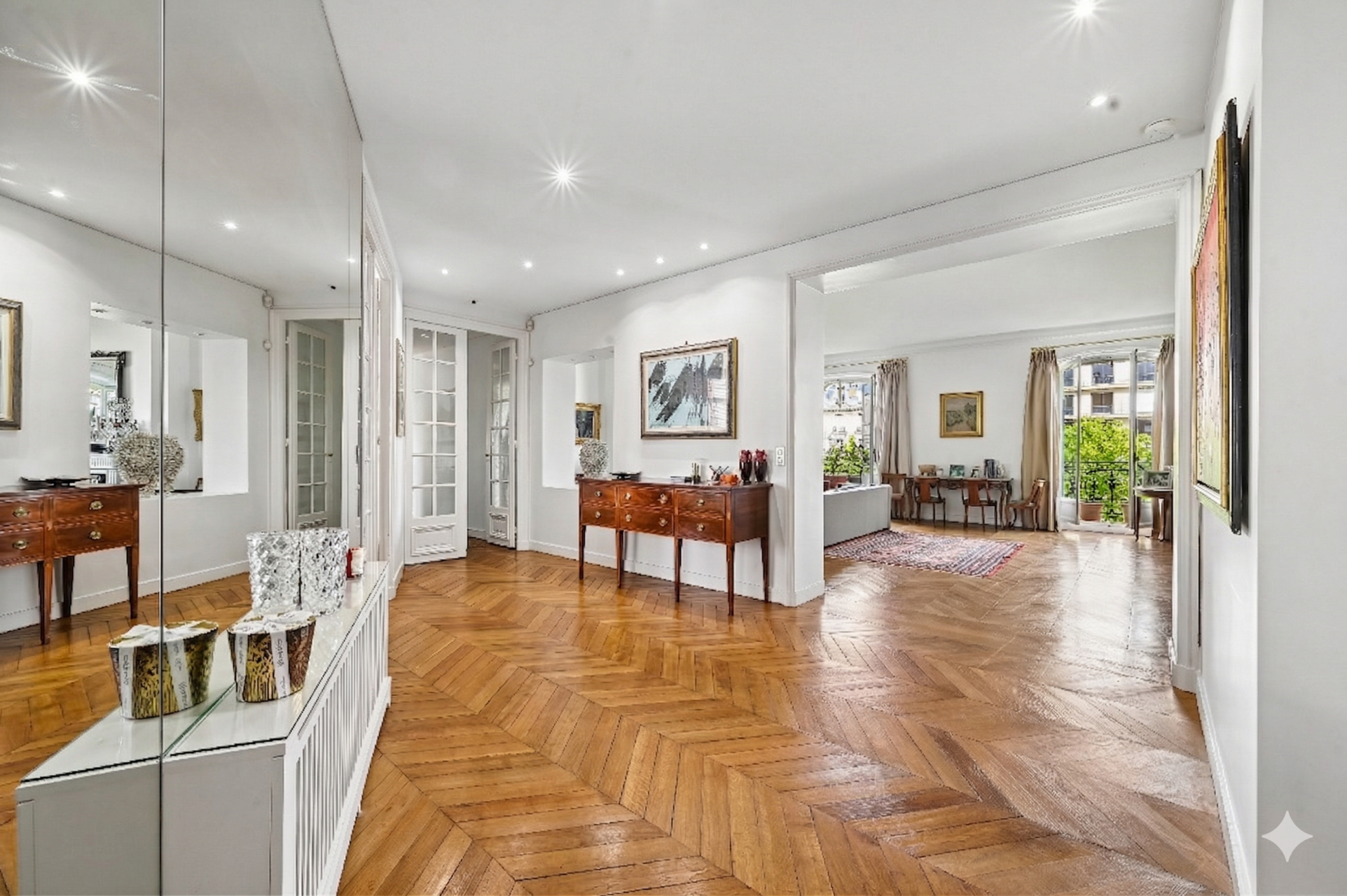 luxury apartment 7 Rooms for sale on PARIS (75016)