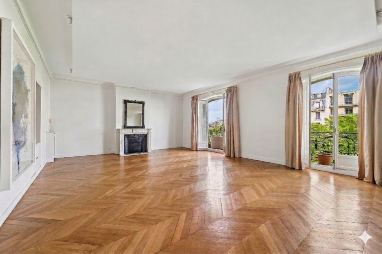 luxury apartment 7 Rooms for sale on PARIS (75016)