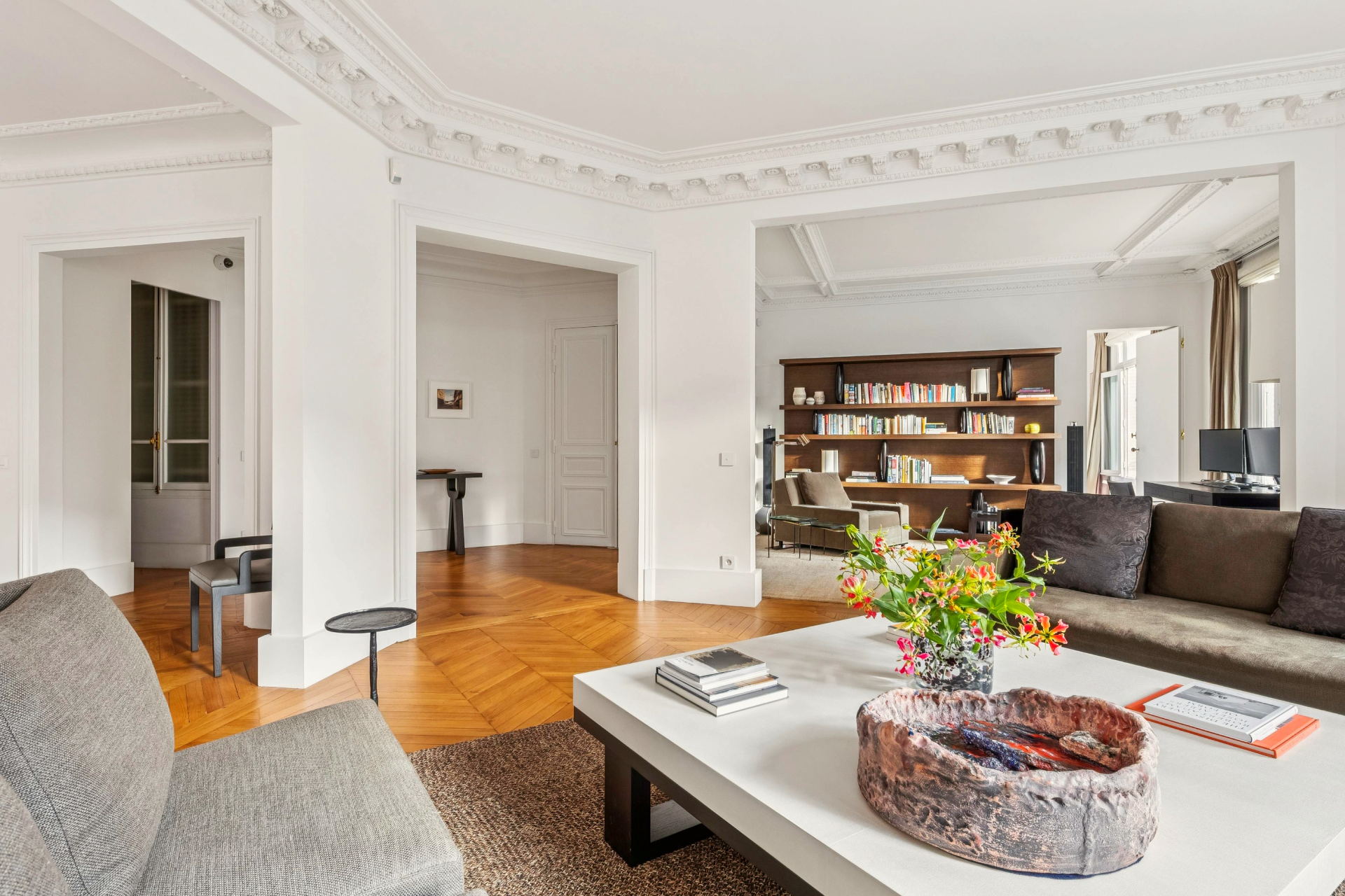 luxury apartment 6 Rooms for sale on PARIS (75006)
