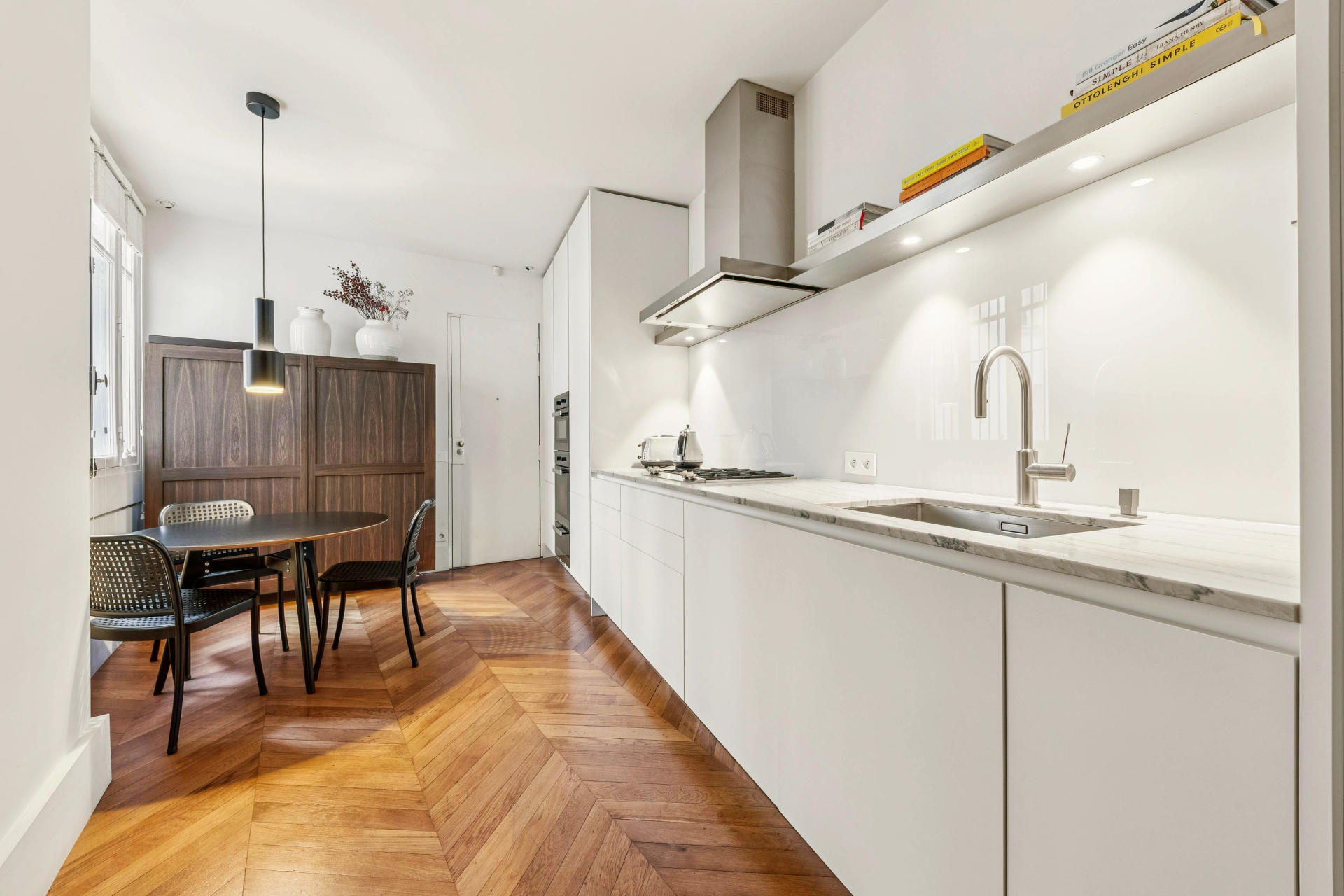 luxury apartment 6 Rooms for sale on PARIS (75006)