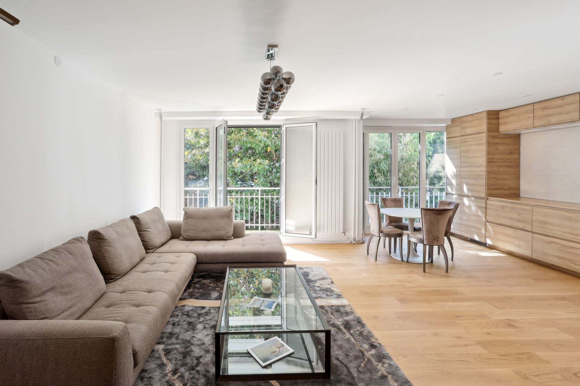 luxury apartment 4 Rooms for sale on NEUILLY SUR SEINE (92200)