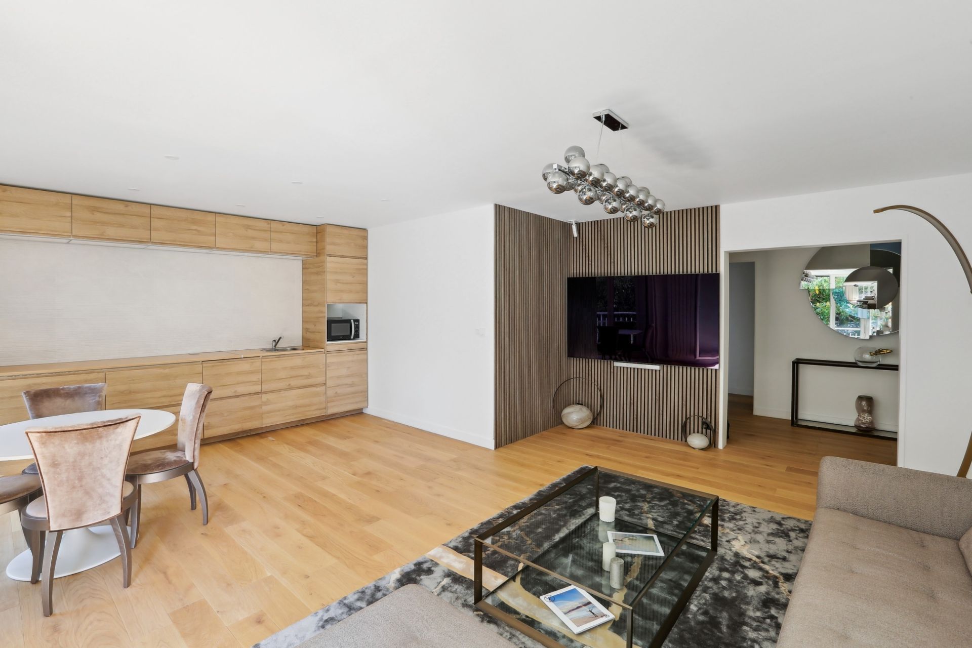 luxury apartment 4 Rooms for sale on NEUILLY SUR SEINE (92200)