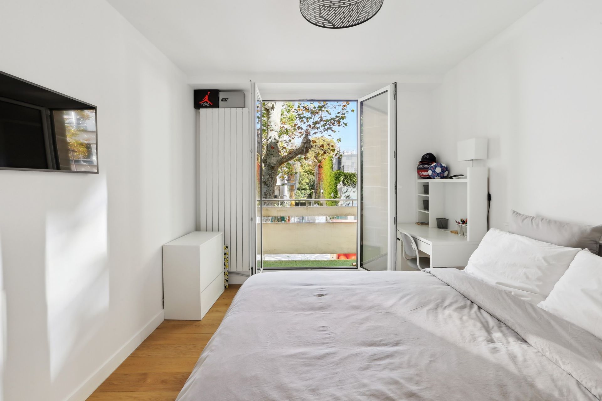 luxury apartment 4 Rooms for sale on NEUILLY SUR SEINE (92200)