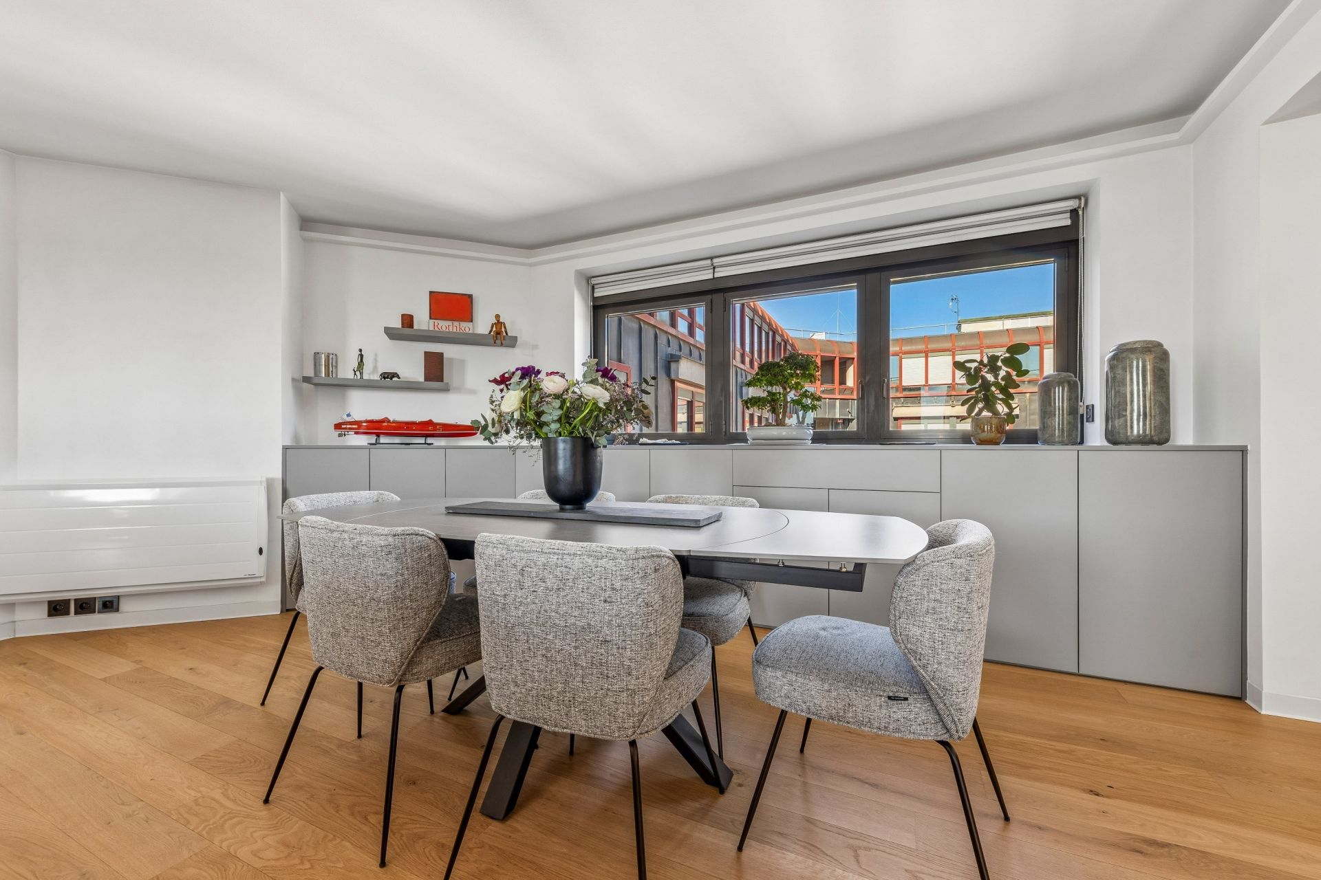 luxury apartment 5 Rooms for sale on PARIS (75014)