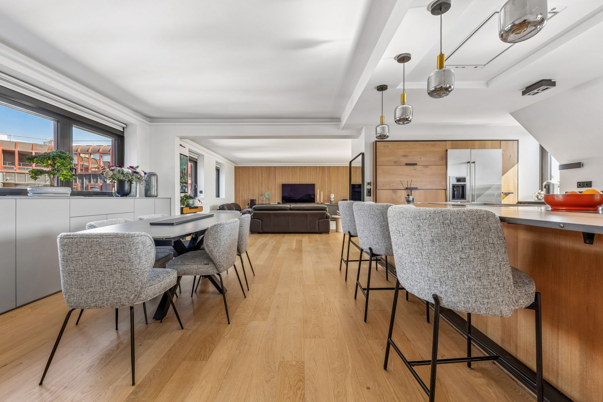 luxury apartment 5 Rooms for sale on PARIS (75014)