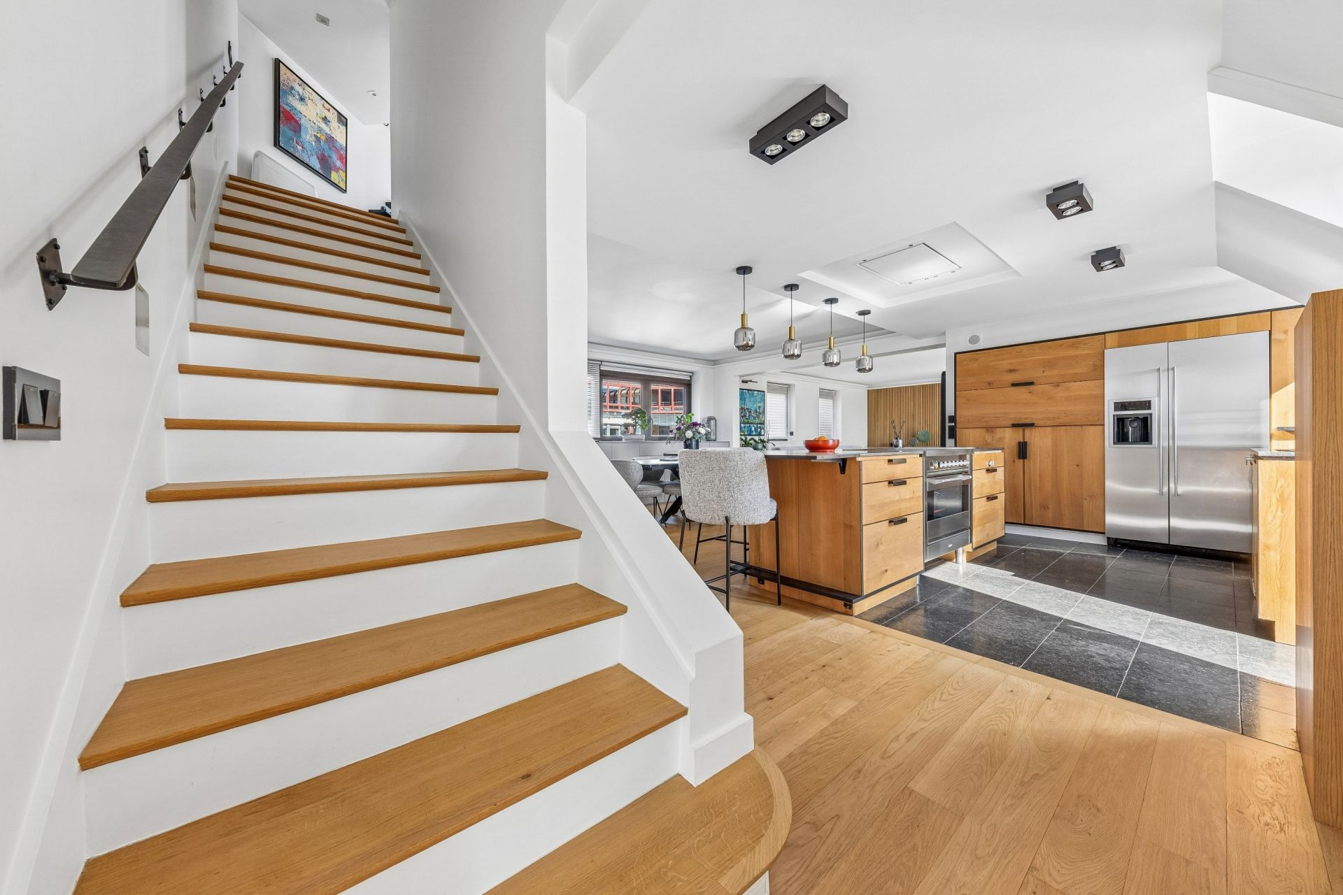 luxury apartment 5 Rooms for sale on PARIS (75014)