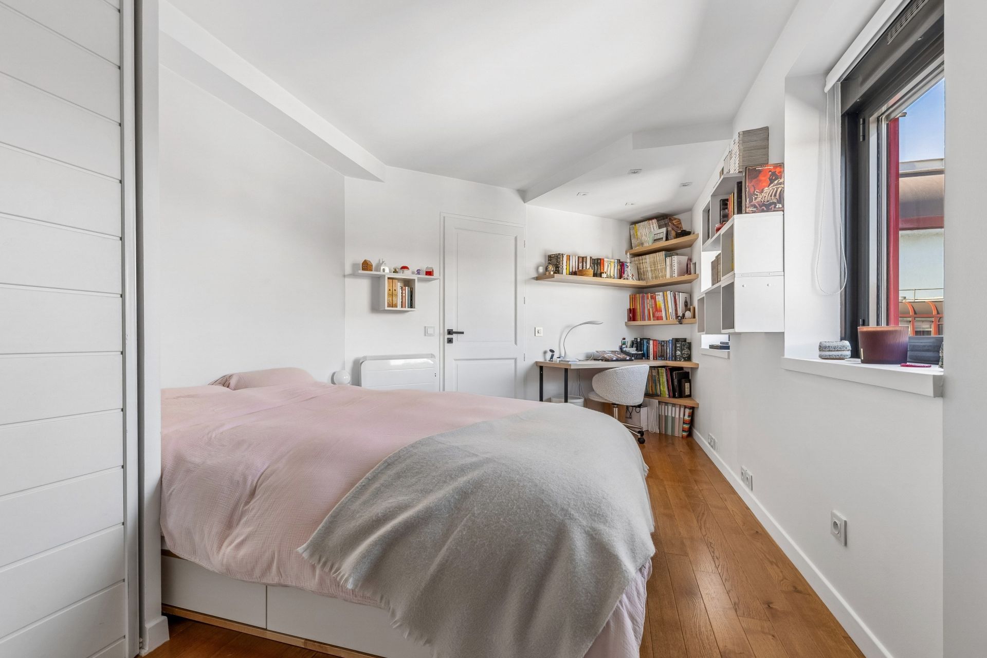 luxury apartment 5 Rooms for sale on PARIS (75014)