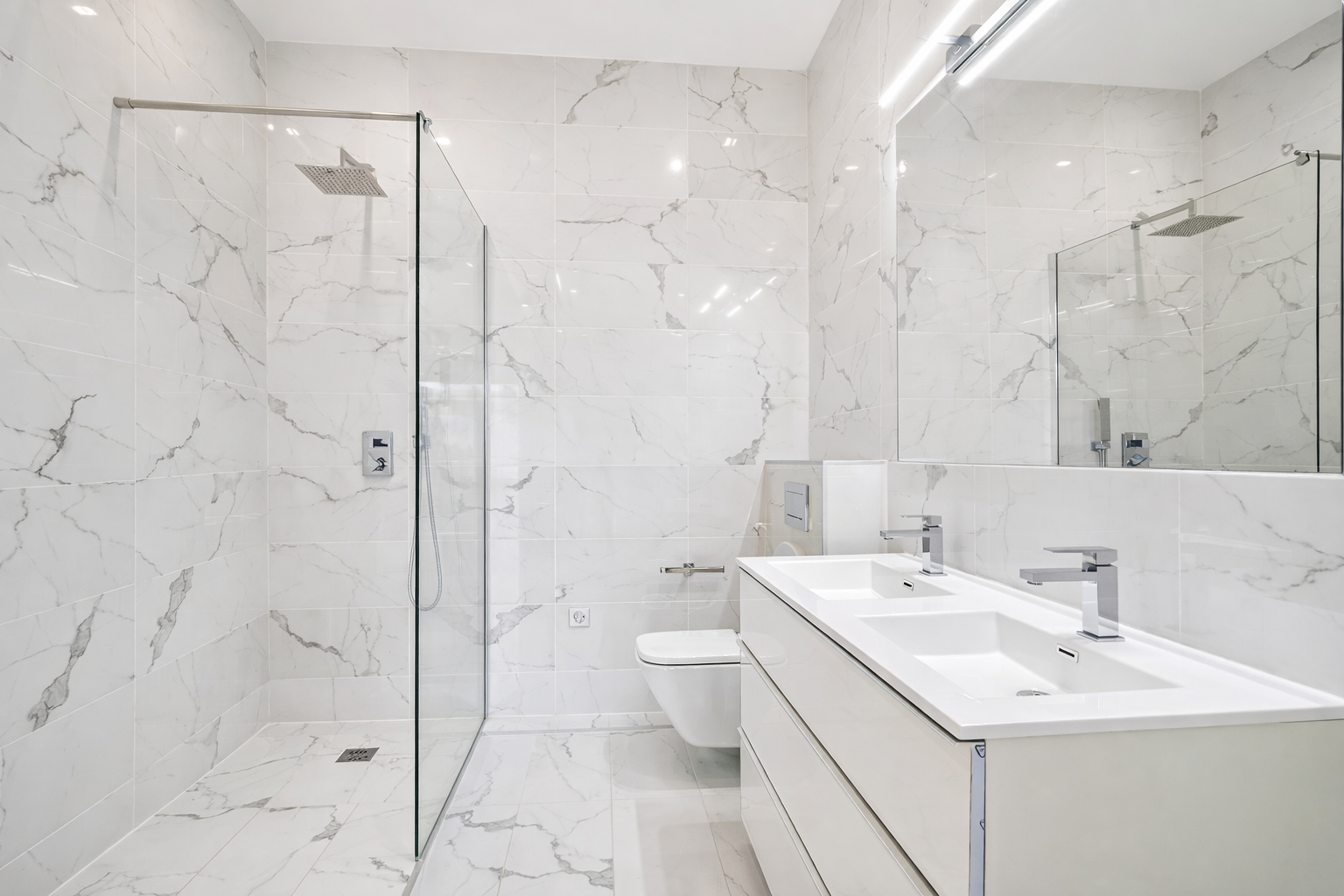 luxury apartment 5 Rooms for sale on PARIS (75016)