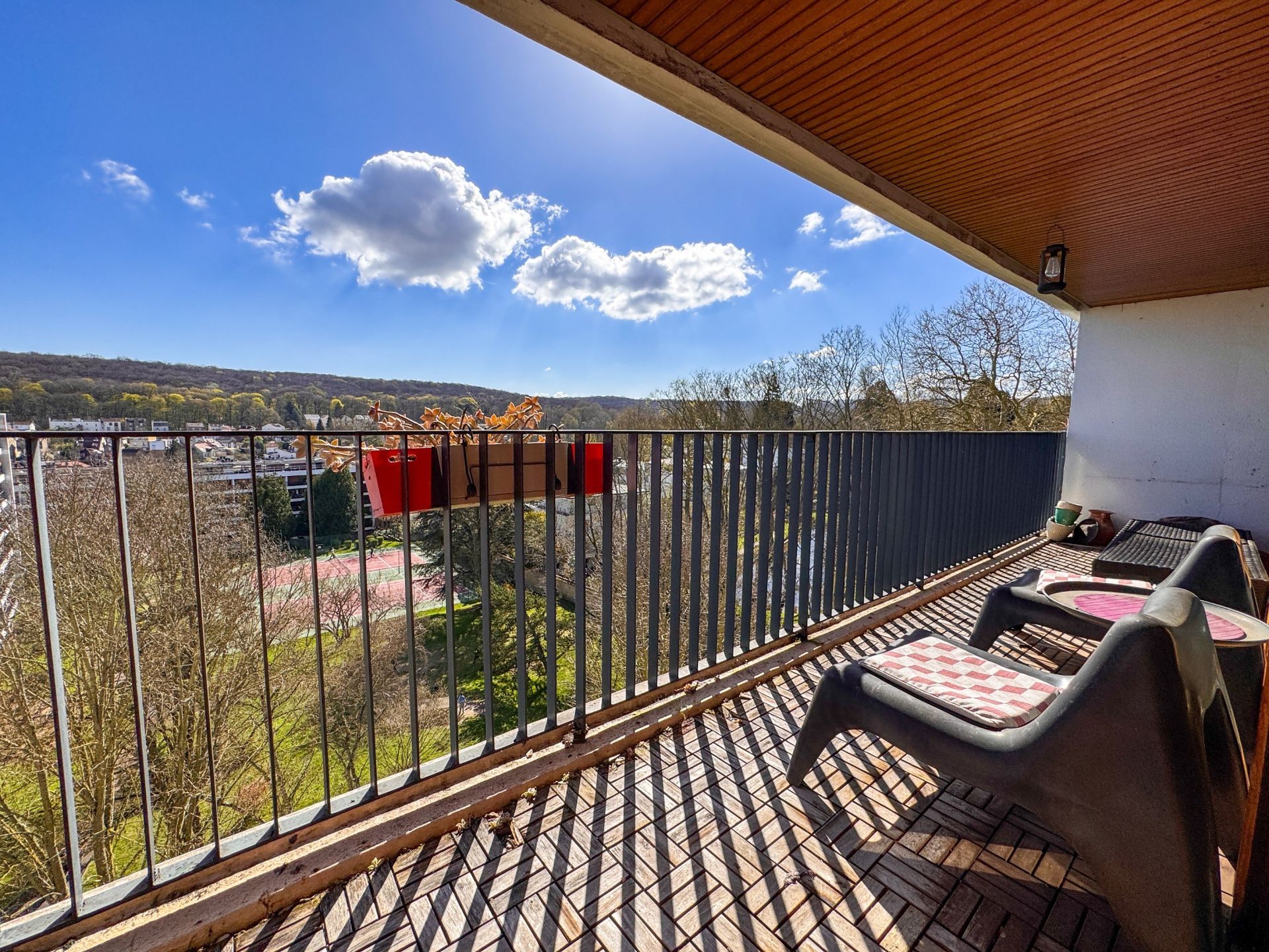 luxury apartment 4 Rooms for sale on MEUDON (92190)