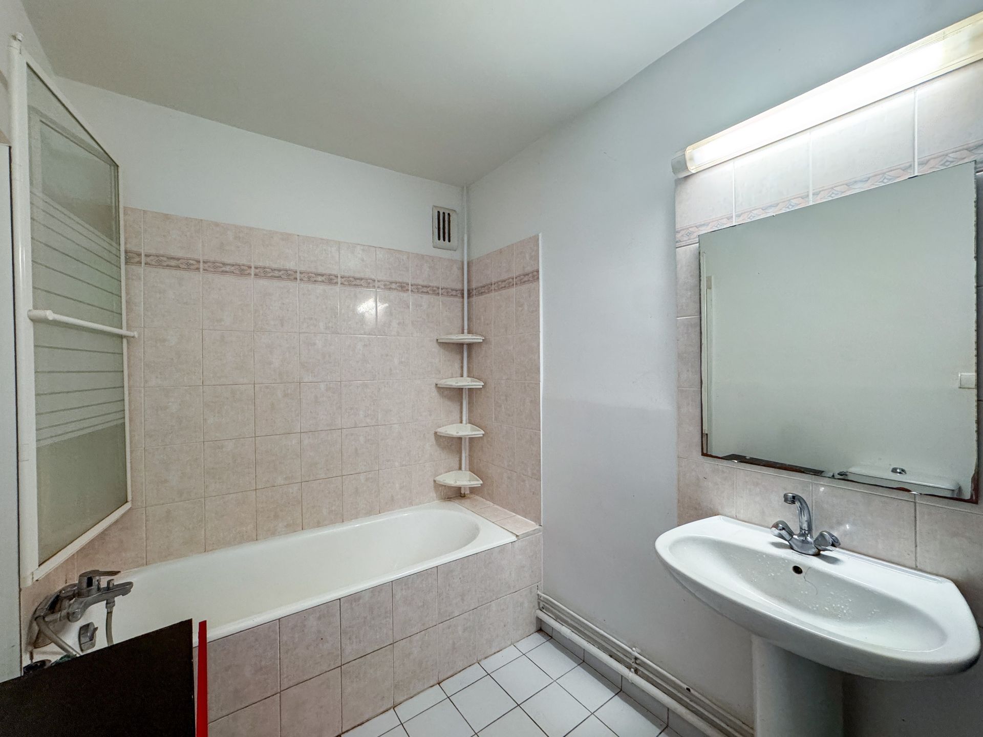 luxury apartment 4 Rooms for sale on MEUDON (92190)