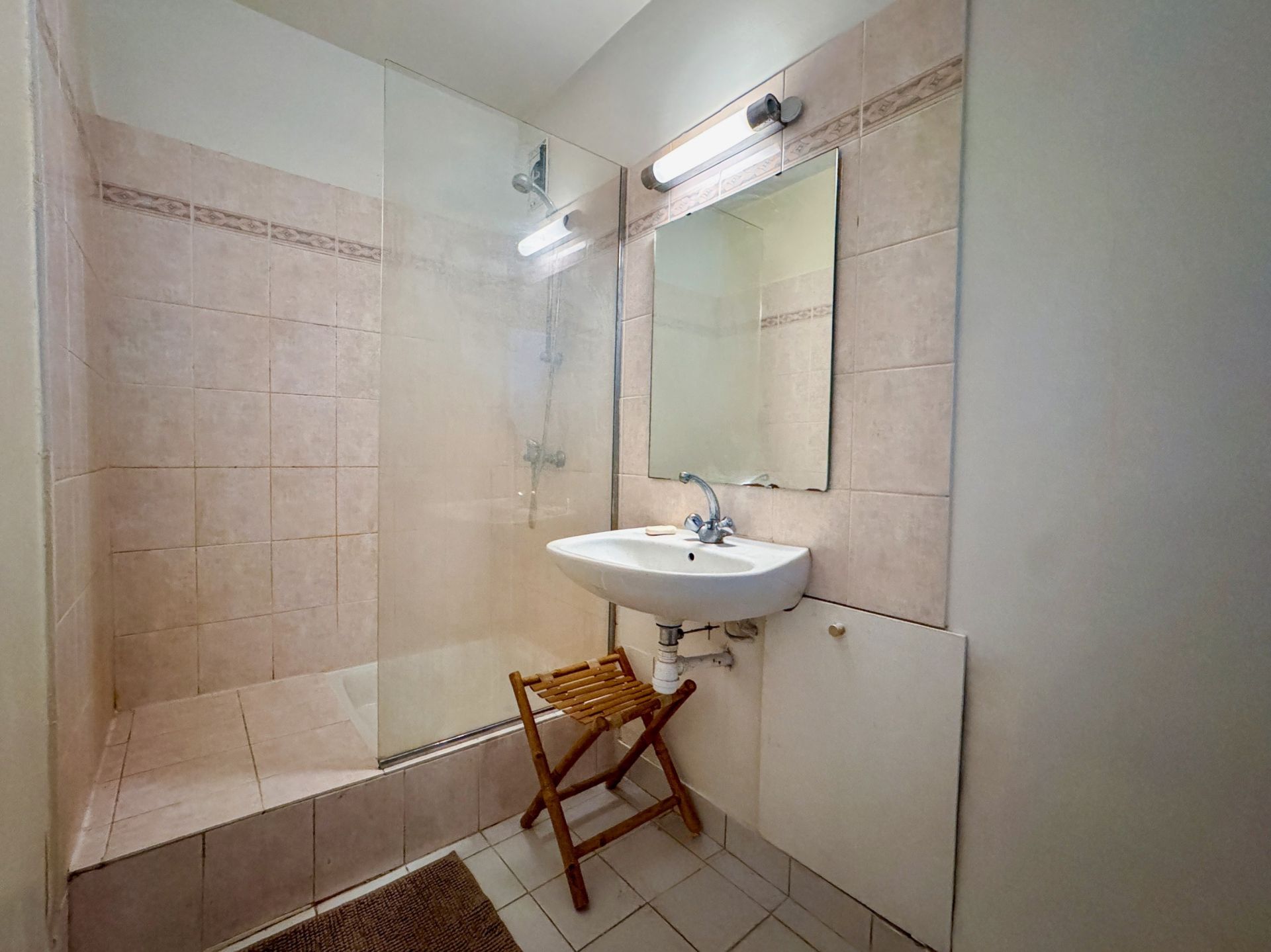 luxury apartment 4 Rooms for sale on MEUDON (92190)