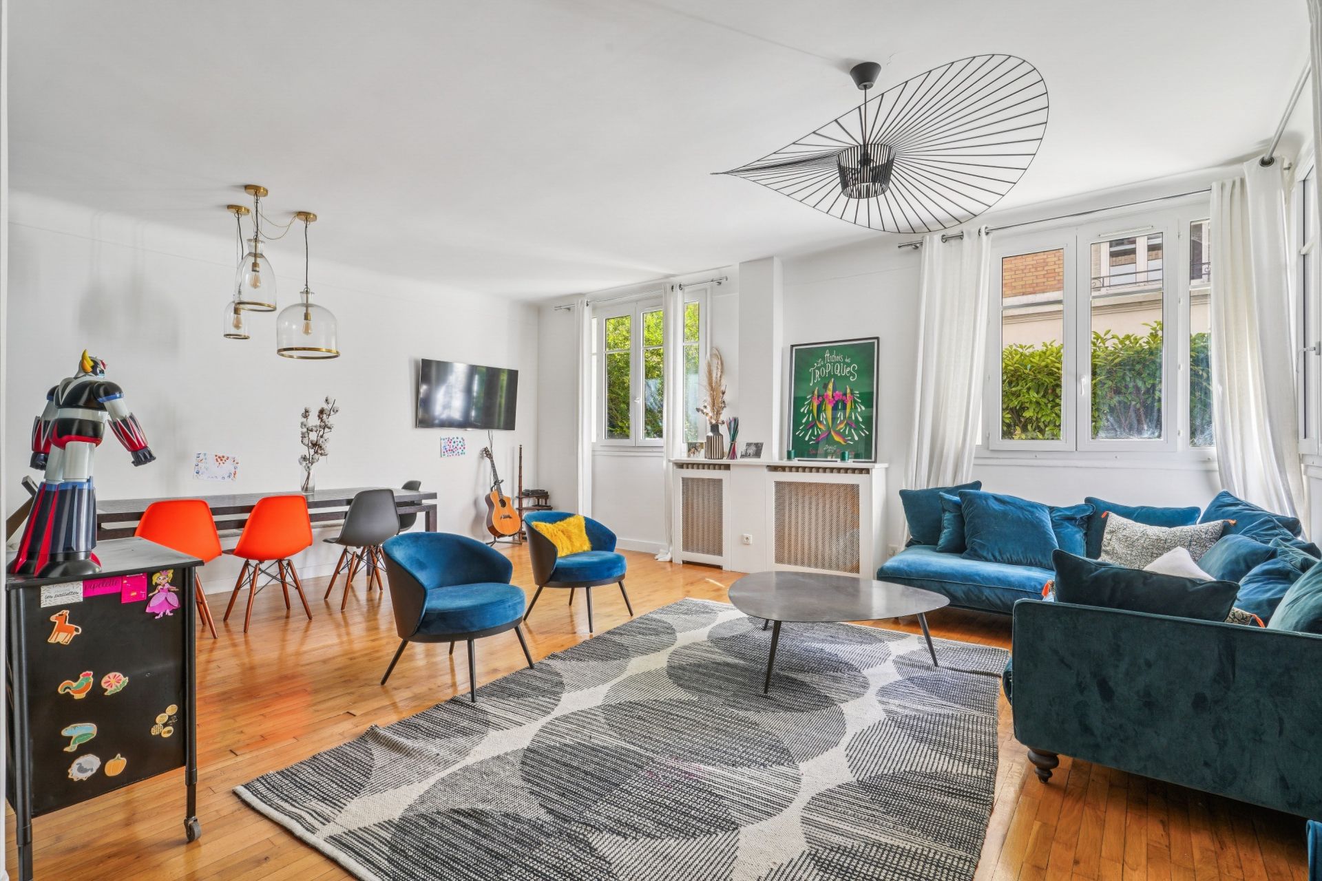 luxury apartment 6 Rooms for sale on NEUILLY SUR SEINE (92200)