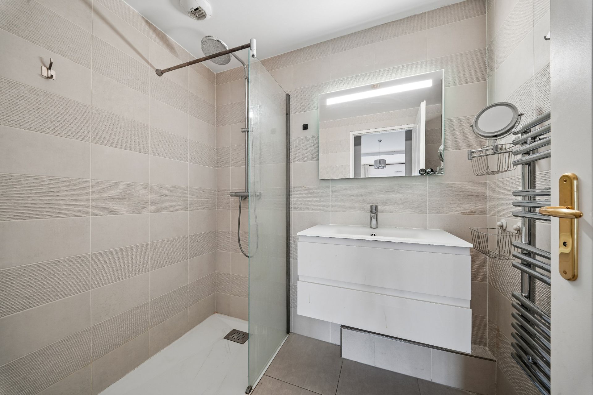 luxury apartment 2 Rooms for sale on NEUILLY SUR SEINE (92200)