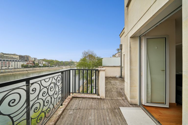 luxury apartment 2 Rooms for sale on NEUILLY SUR SEINE (92200)