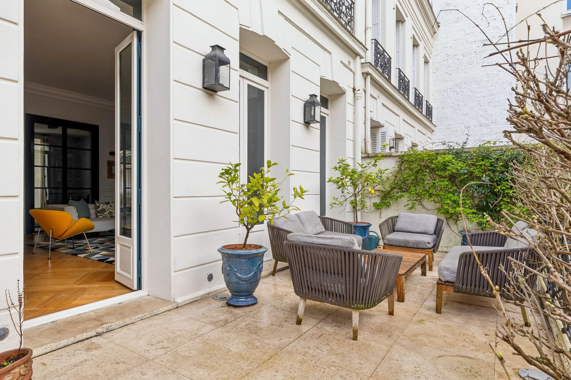 maison de luxe 8 Pièces en vente sur PARIS (75116)