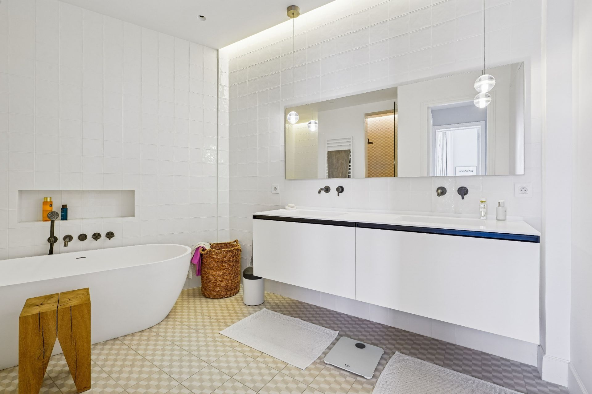 luxury apartment 15 Rooms for sale on NEUILLY SUR SEINE (92200)