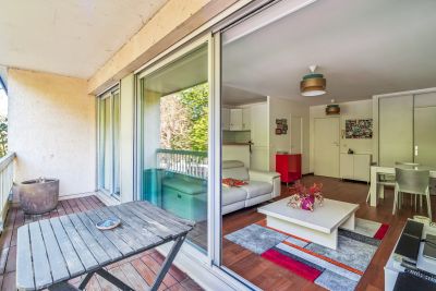 Sale Luxury apartment Neuilly-sur-Seine 2&nbsp;Rooms 51&nbsp;m²