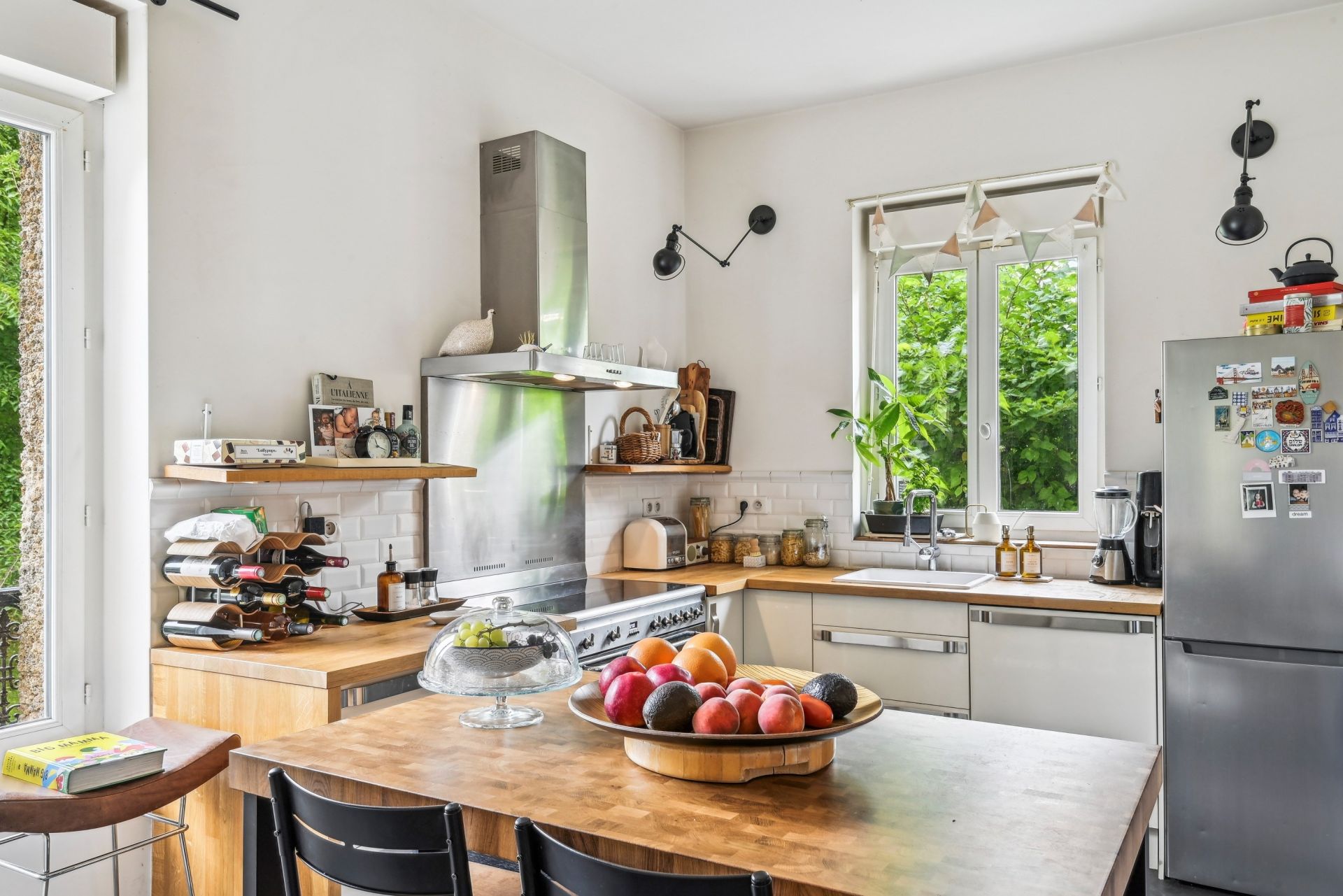 mansion 9 Rooms for sale on SONCHAMP (78120)