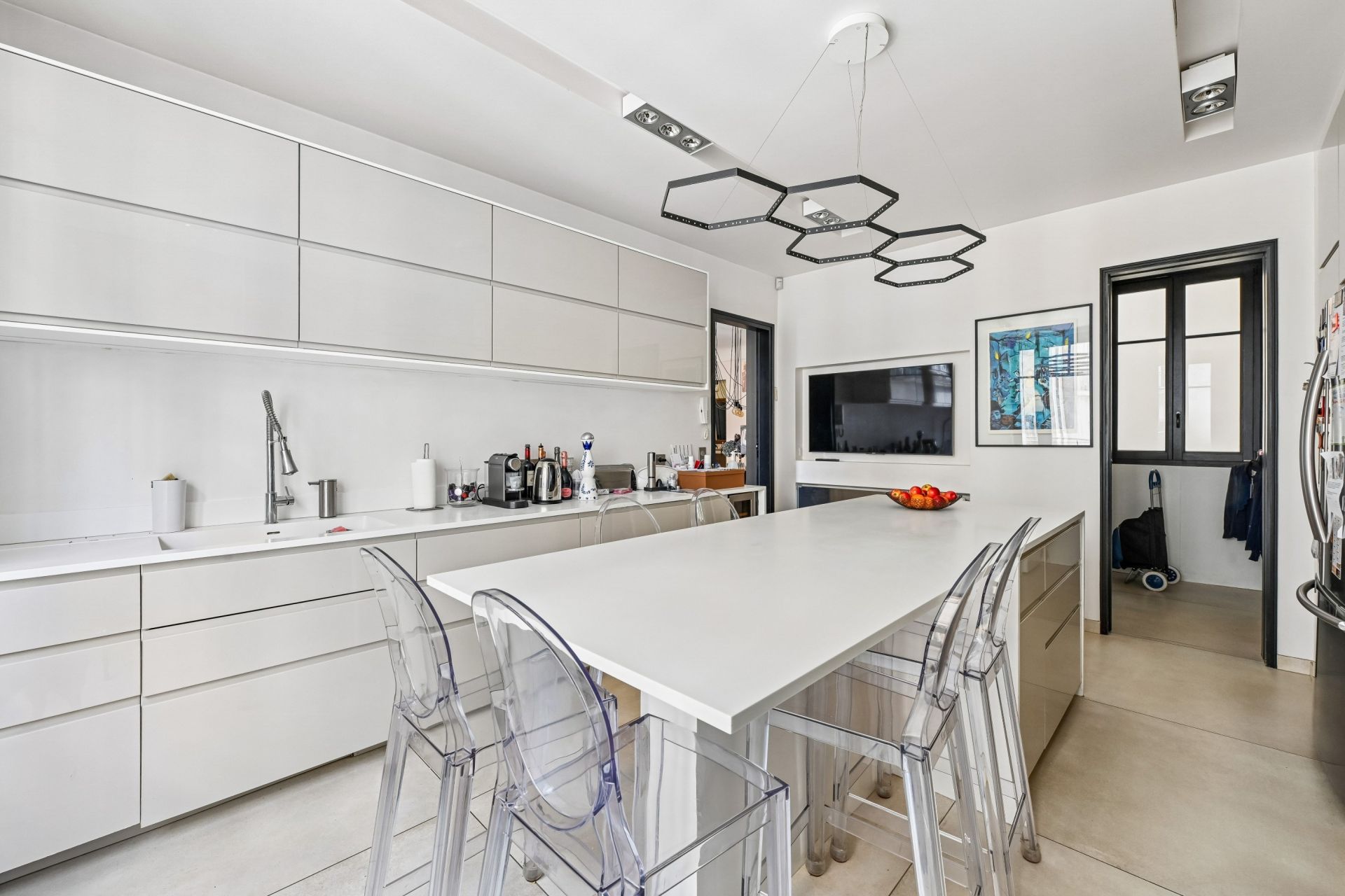 luxury apartment 6 Rooms for sale on NEUILLY SUR SEINE (92200)