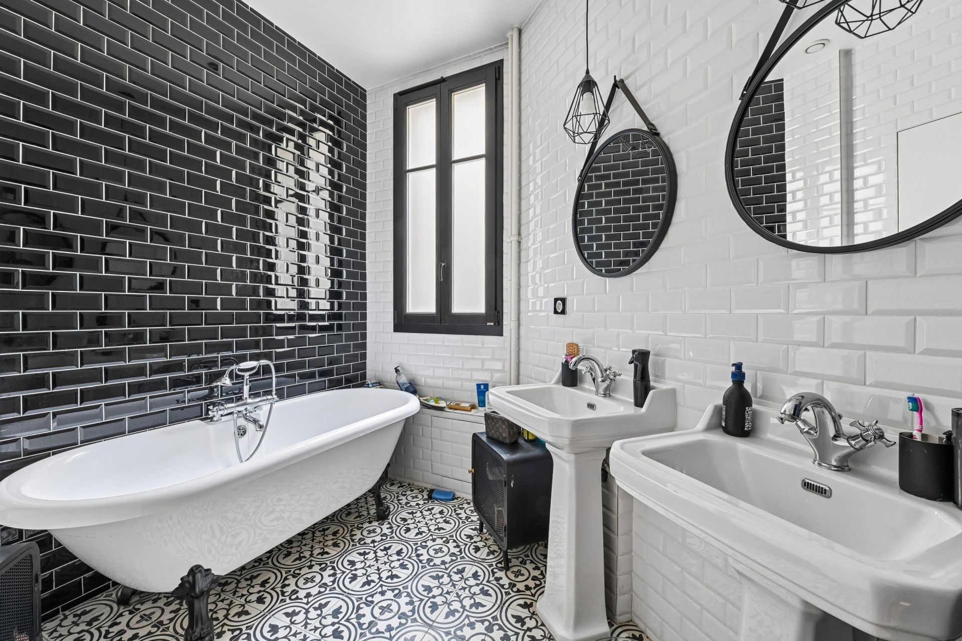 luxury apartment 6 Rooms for sale on NEUILLY SUR SEINE (92200)