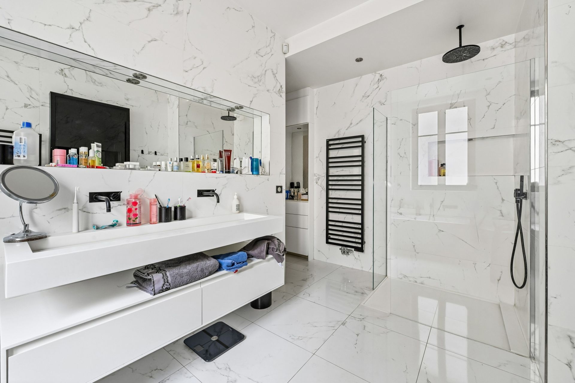 luxury apartment 6 Rooms for sale on NEUILLY SUR SEINE (92200)