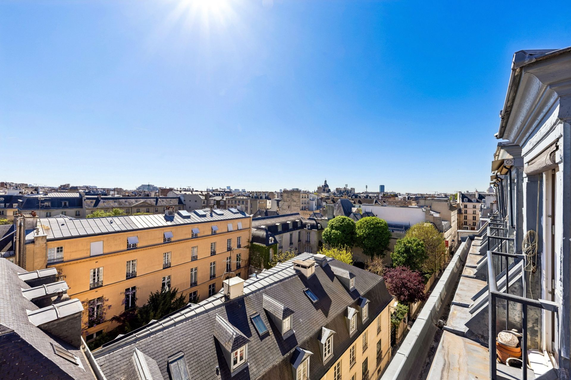 luxury apartment 2 Rooms for sale on PARIS (75003)