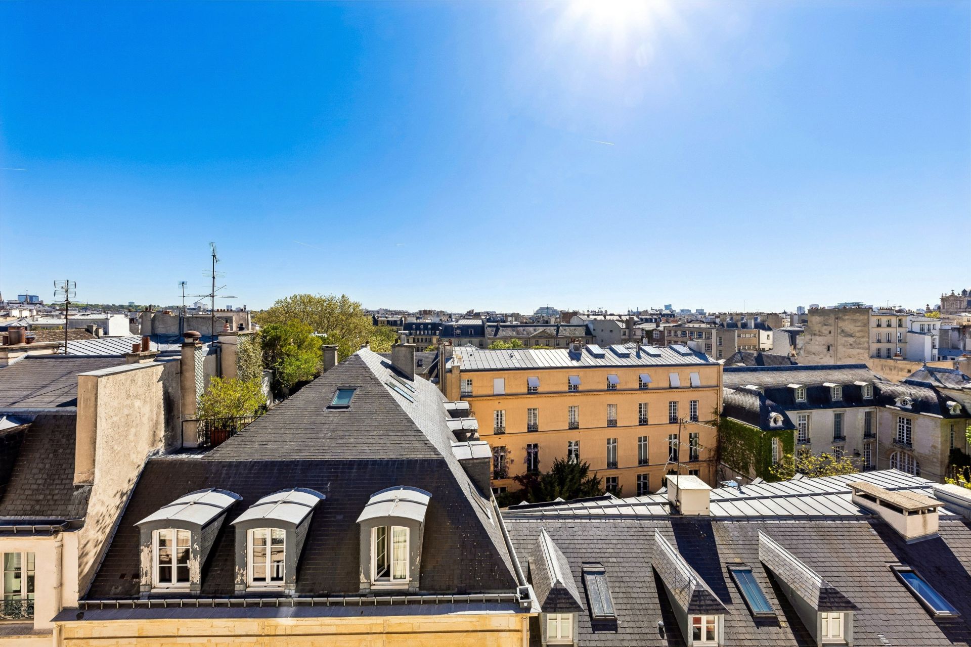luxury apartment 2 Rooms for sale on PARIS (75003)