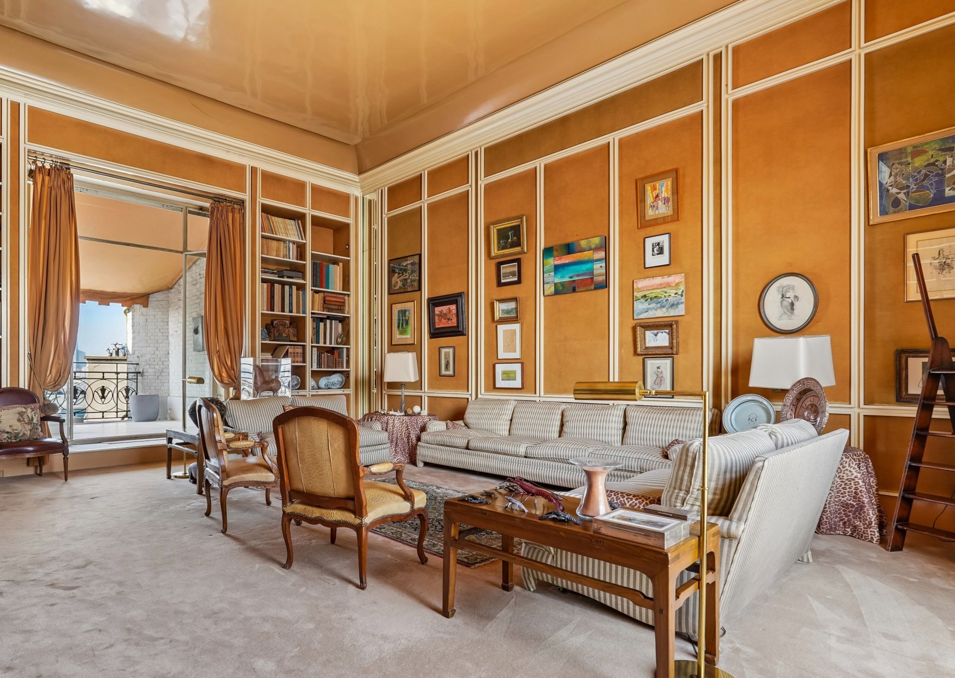 luxury apartment 9 Rooms for sale on PARIS (75016)