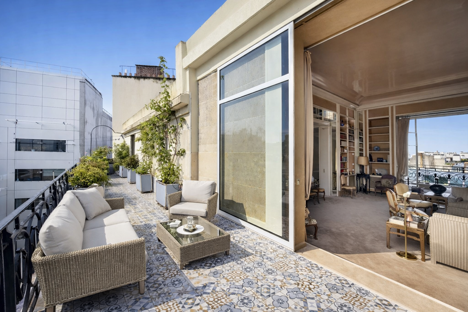 luxury apartment 9 Rooms for sale on PARIS (75016)