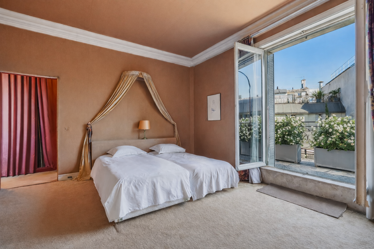 luxury apartment 9 Rooms for sale on PARIS (75016)
