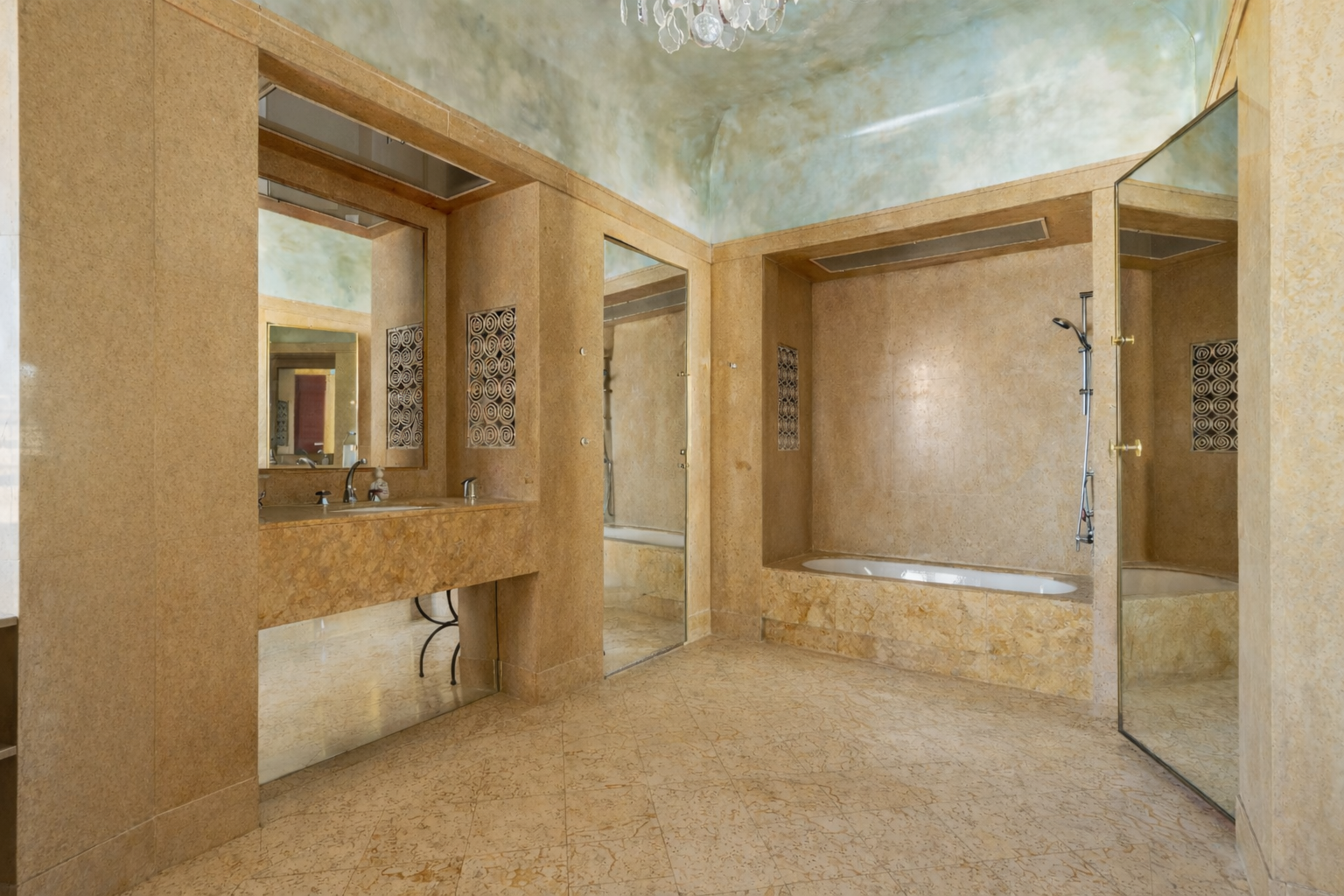 luxury apartment 9 Rooms for sale on PARIS (75016)