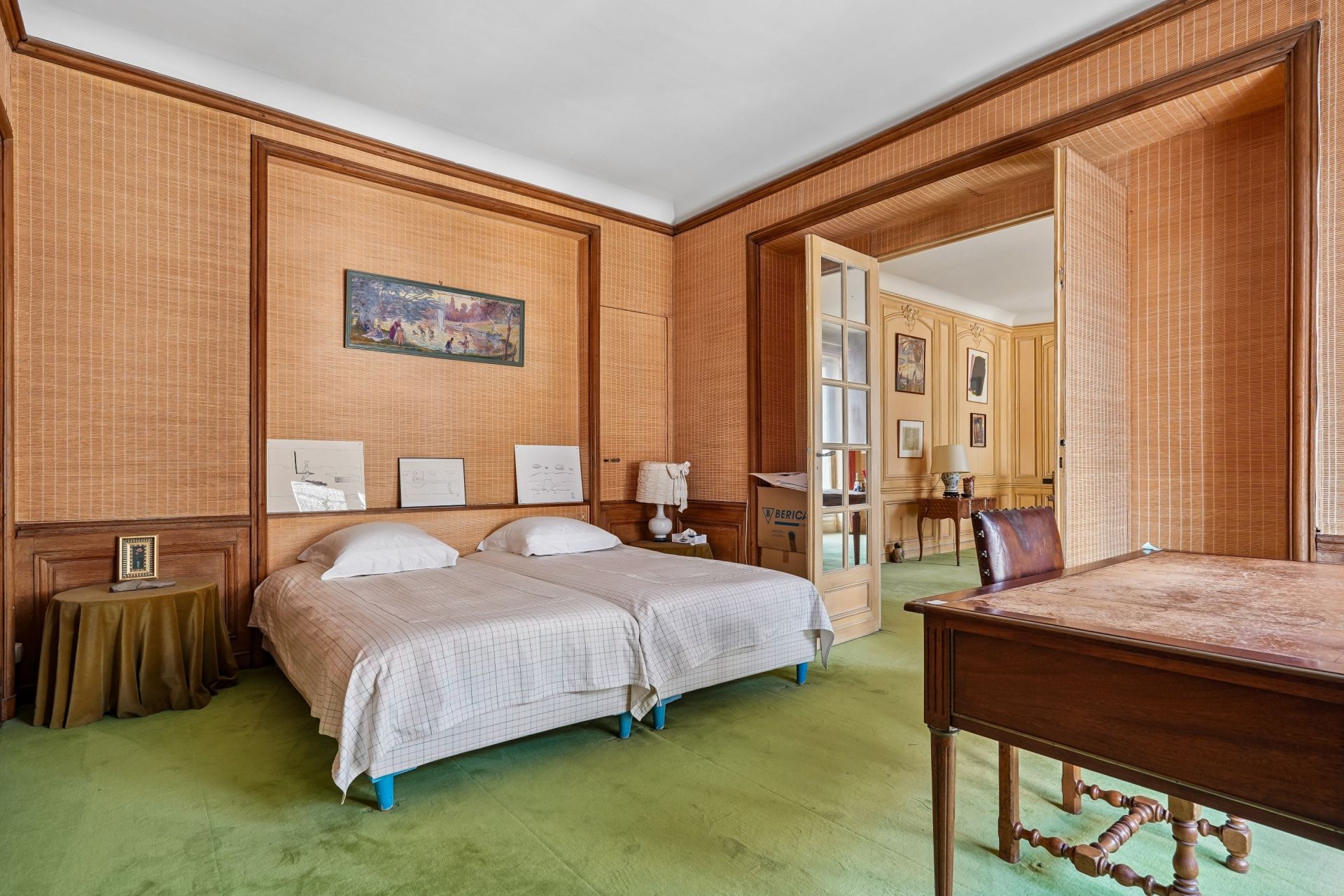 luxury apartment 9 Rooms for sale on PARIS (75016)