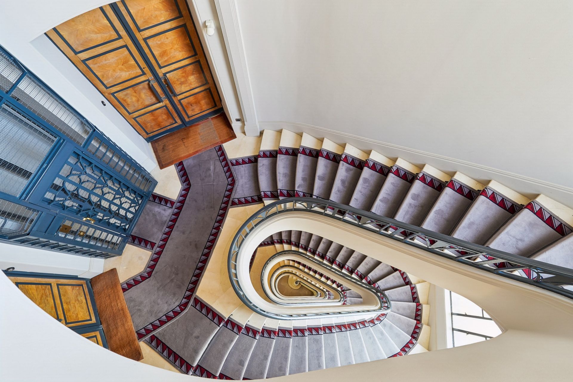 luxury apartment 9 Rooms for sale on PARIS (75016)
