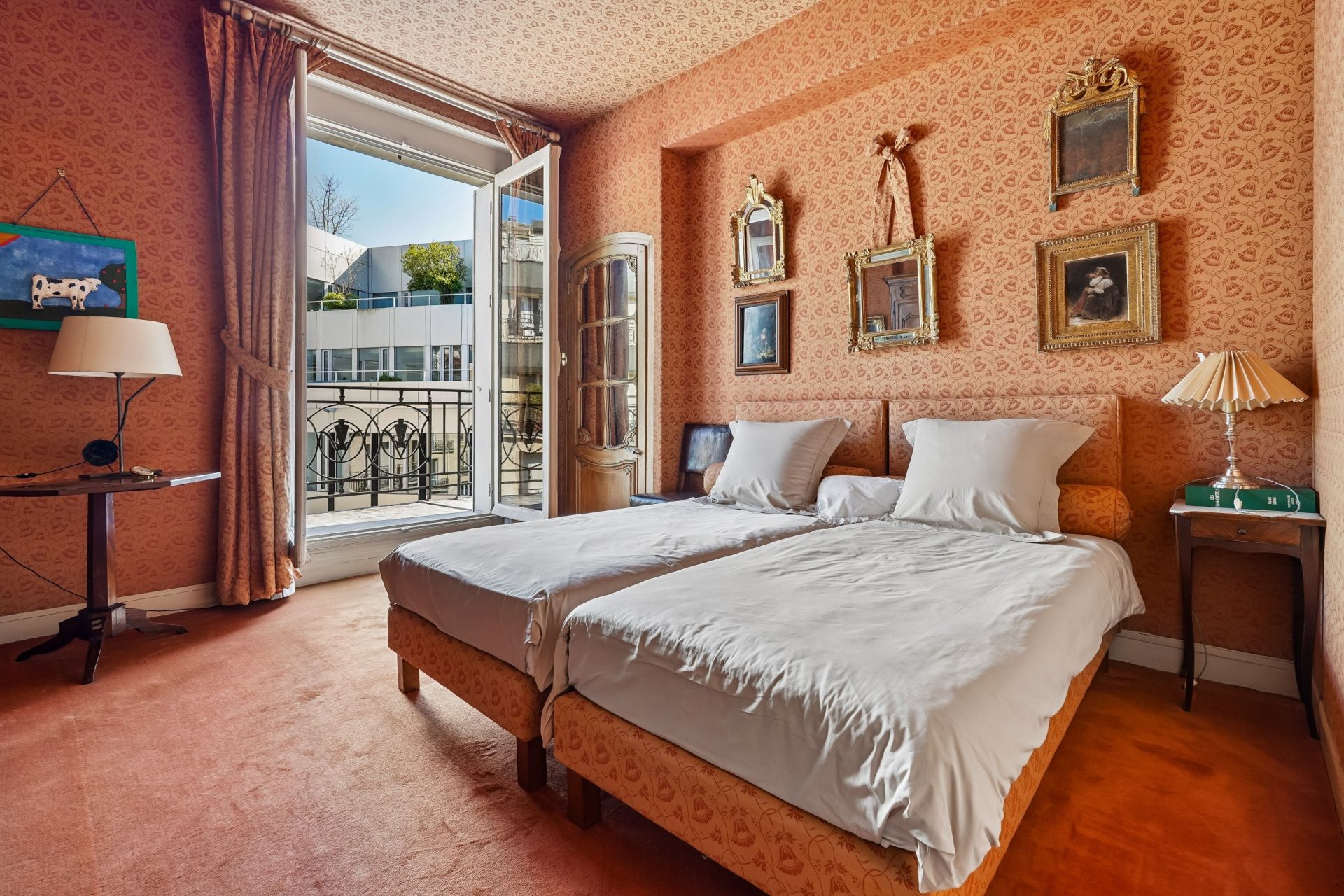 luxury apartment 9 Rooms for sale on PARIS (75016)