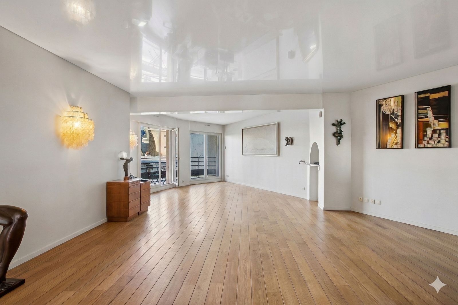 luxury apartment 4 Rooms for sale on PARIS (75016)