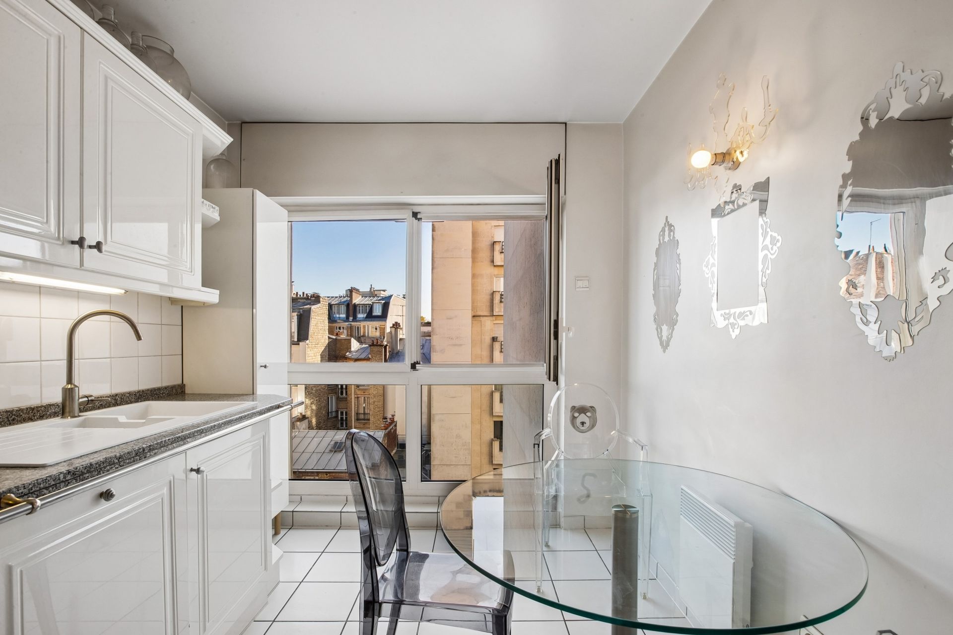 luxury apartment 4 Rooms for sale on PARIS (75016)