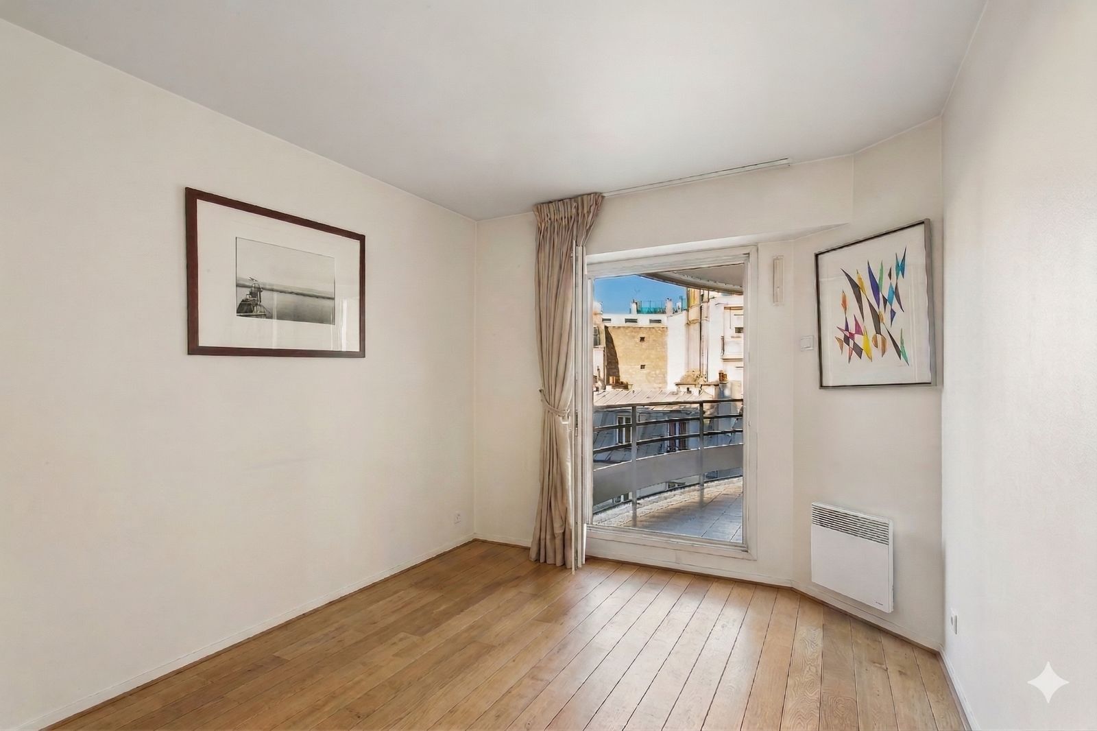 luxury apartment 4 Rooms for sale on PARIS (75016)