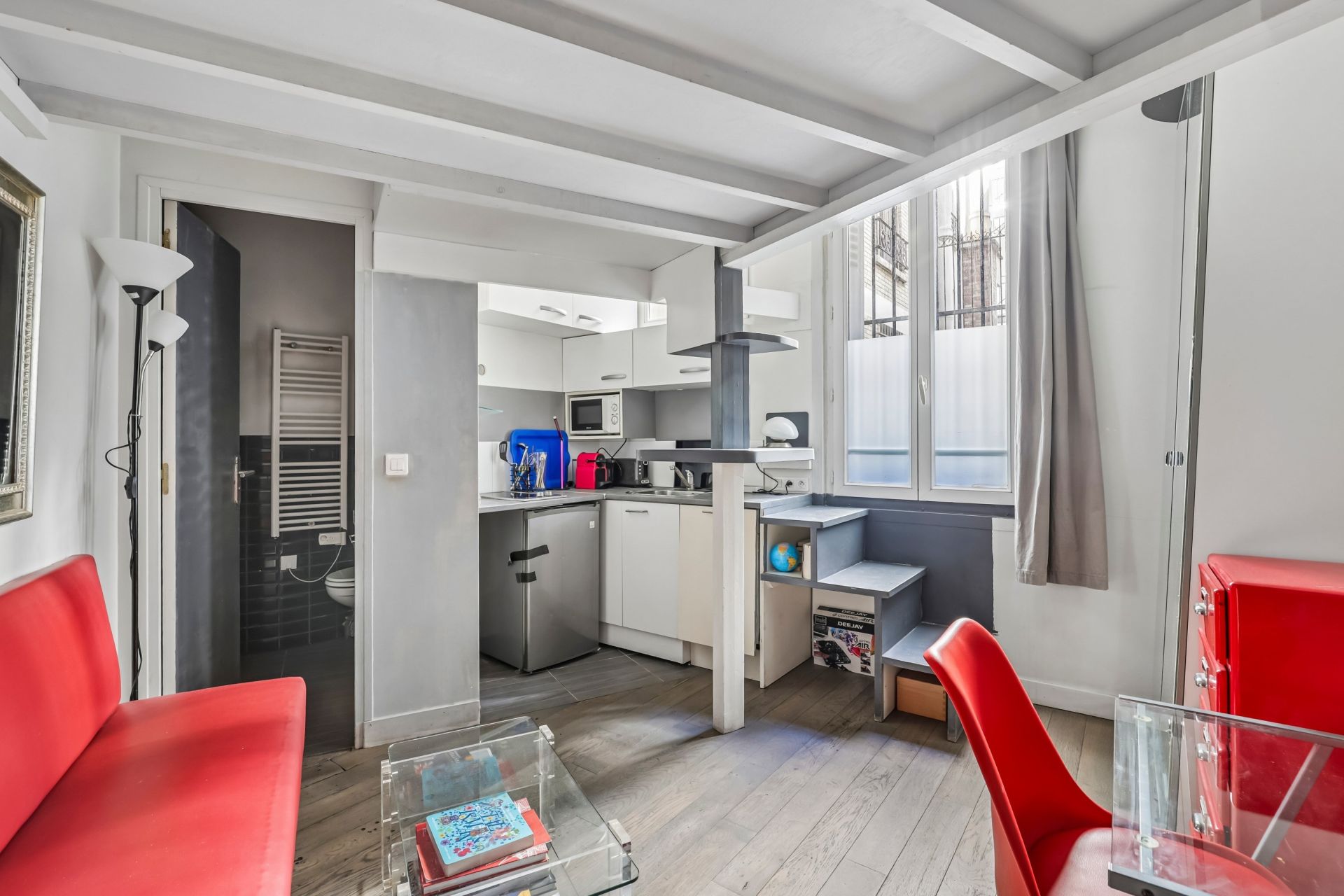 luxury loft 4 Rooms for sale on PARIS (75018)