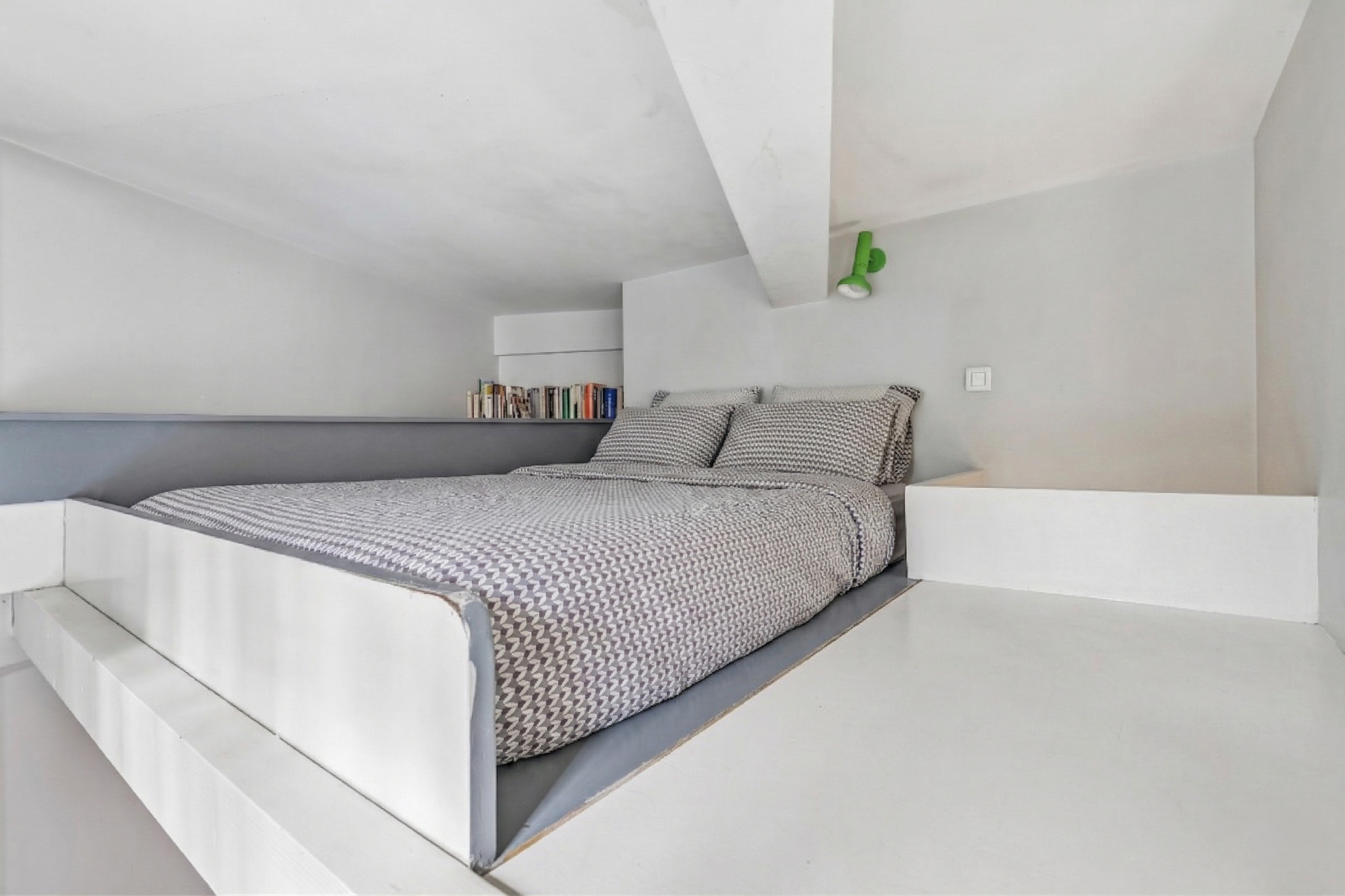 luxury loft 4 Rooms for sale on PARIS (75018)