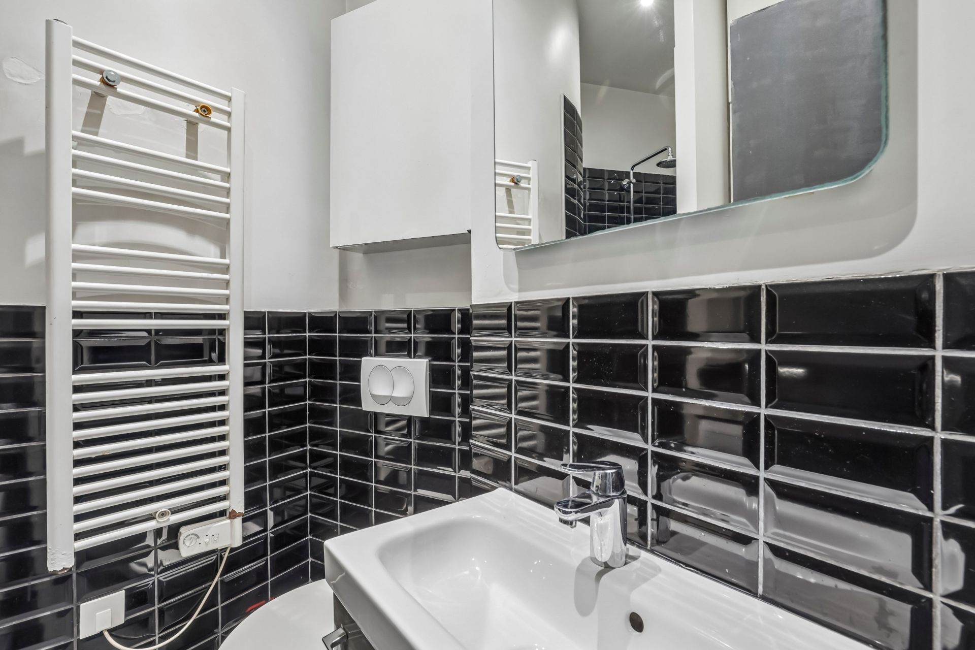 luxury loft 4 Rooms for sale on PARIS (75018)