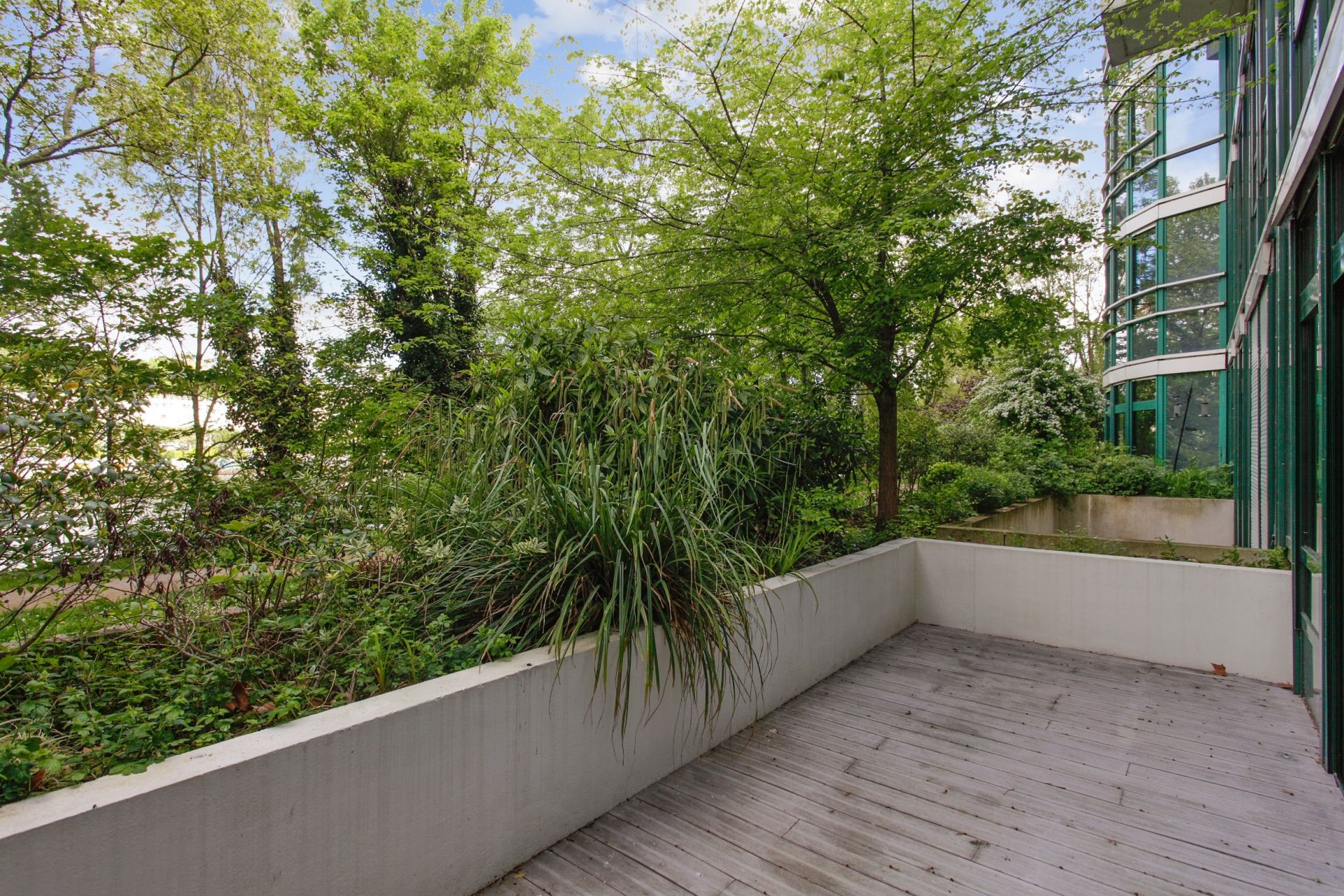 luxury apartment 4 Rooms for sale on LEVALLOIS PERRET (92300)