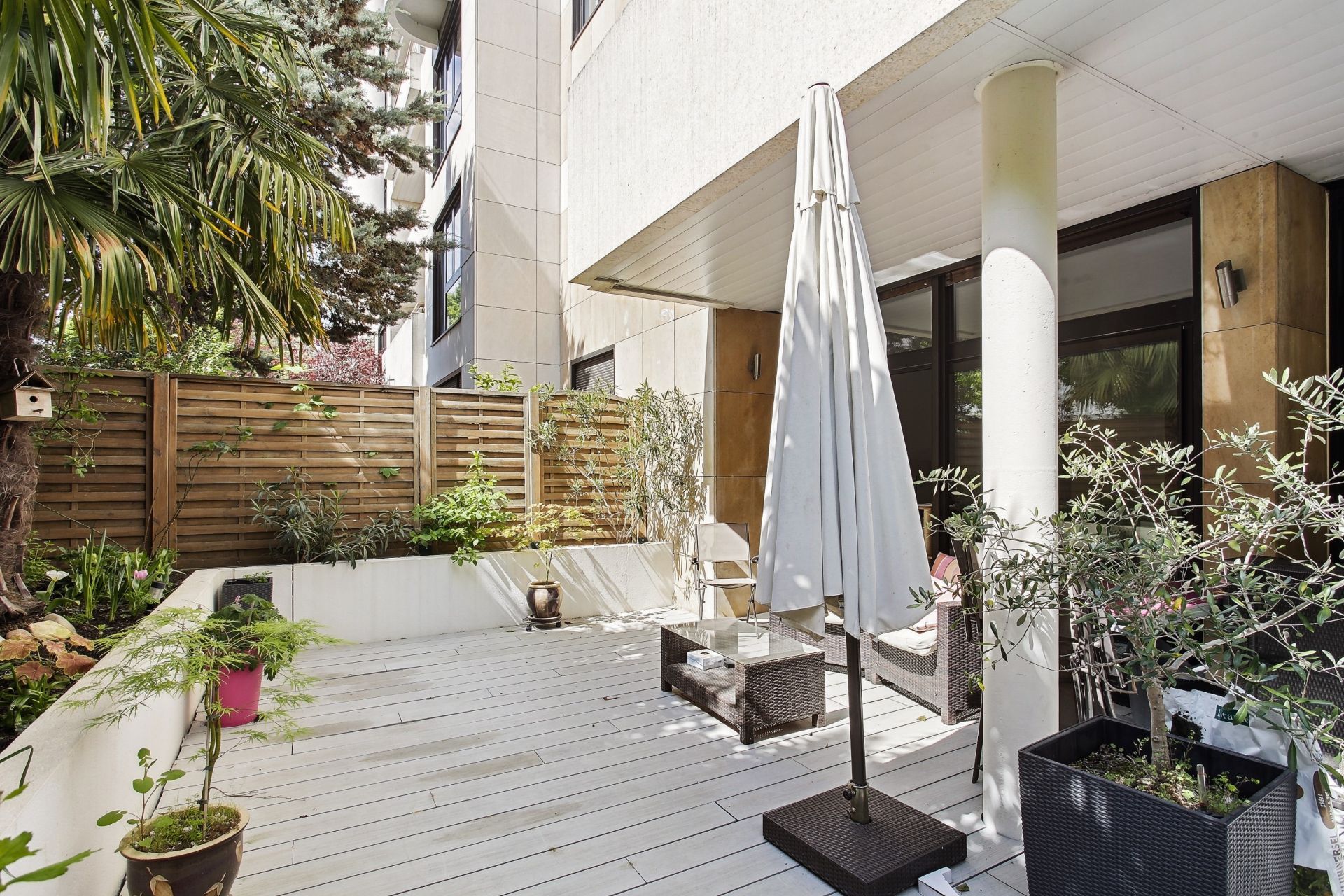 luxury apartment 4 Rooms for sale on LEVALLOIS PERRET (92300)