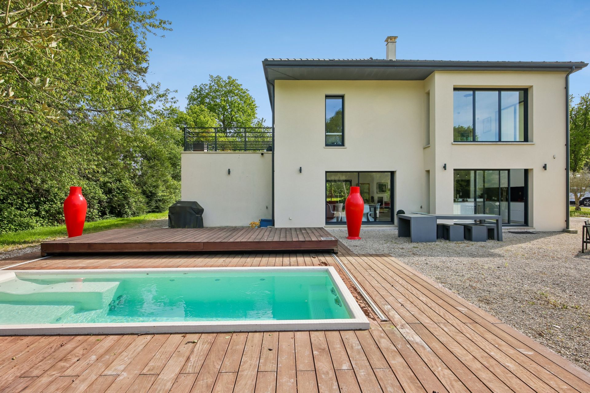 luxury house 5 Rooms for sale on ST REMY L HONORE (78690)