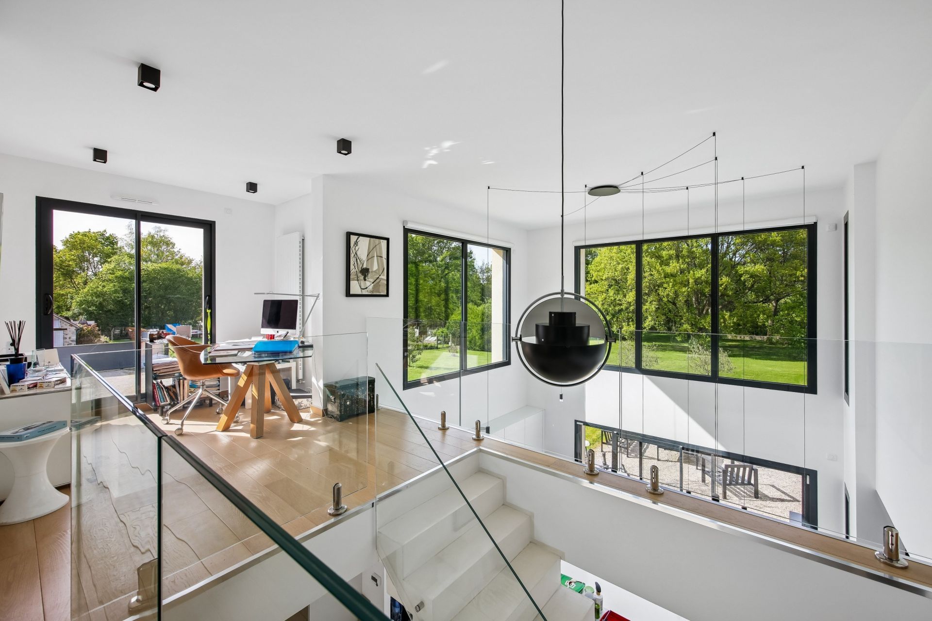 luxury house 5 Rooms for sale on ST REMY L HONORE (78690)