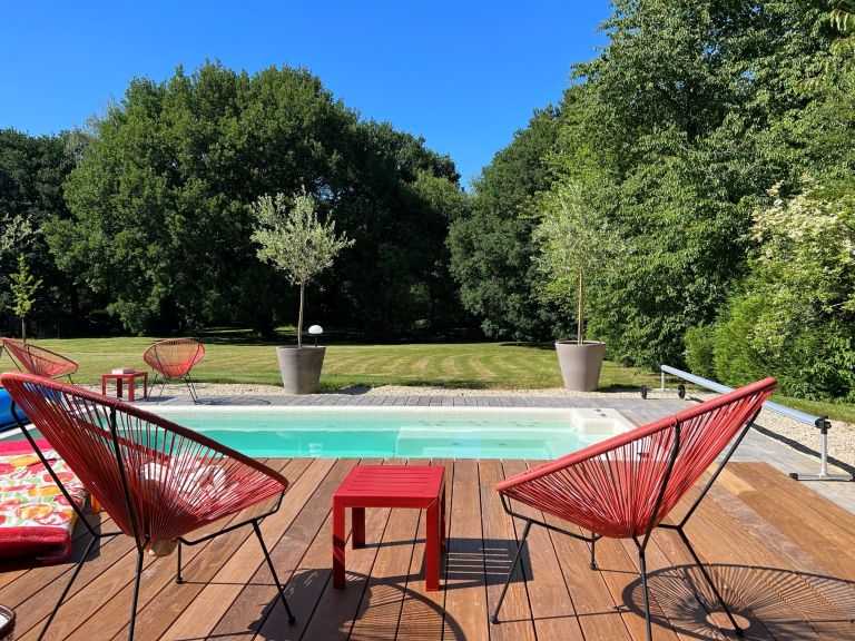 luxury house 5 Rooms for sale on ST REMY L HONORE (78690)