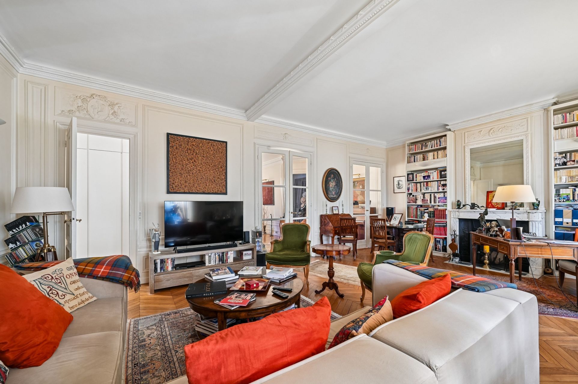 luxury apartment 5 Rooms for sale on PARIS (75016)
