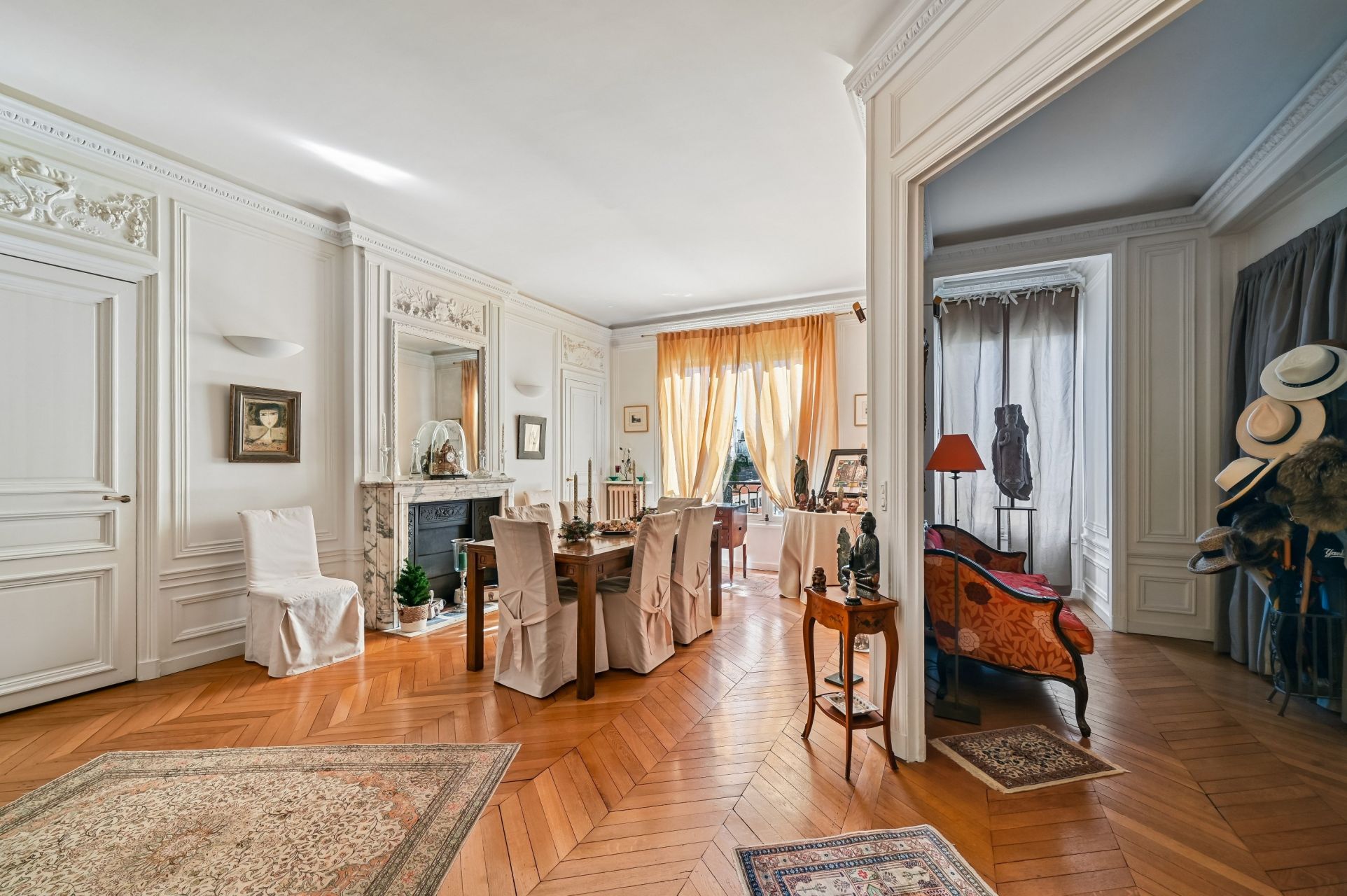 luxury apartment 5 Rooms for sale on PARIS (75016)
