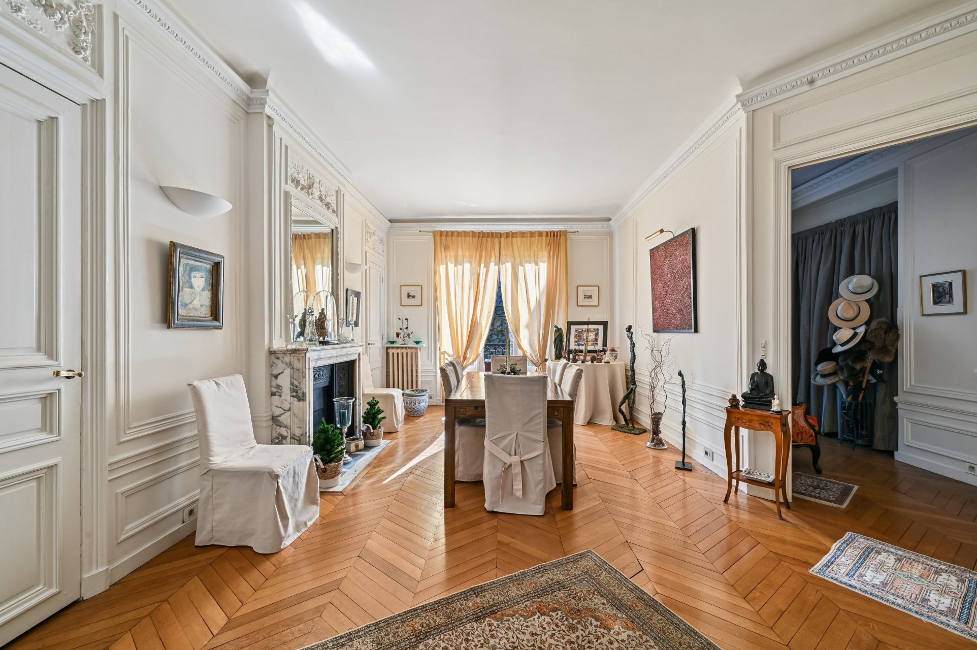 luxury apartment 5 Rooms for sale on PARIS (75016)