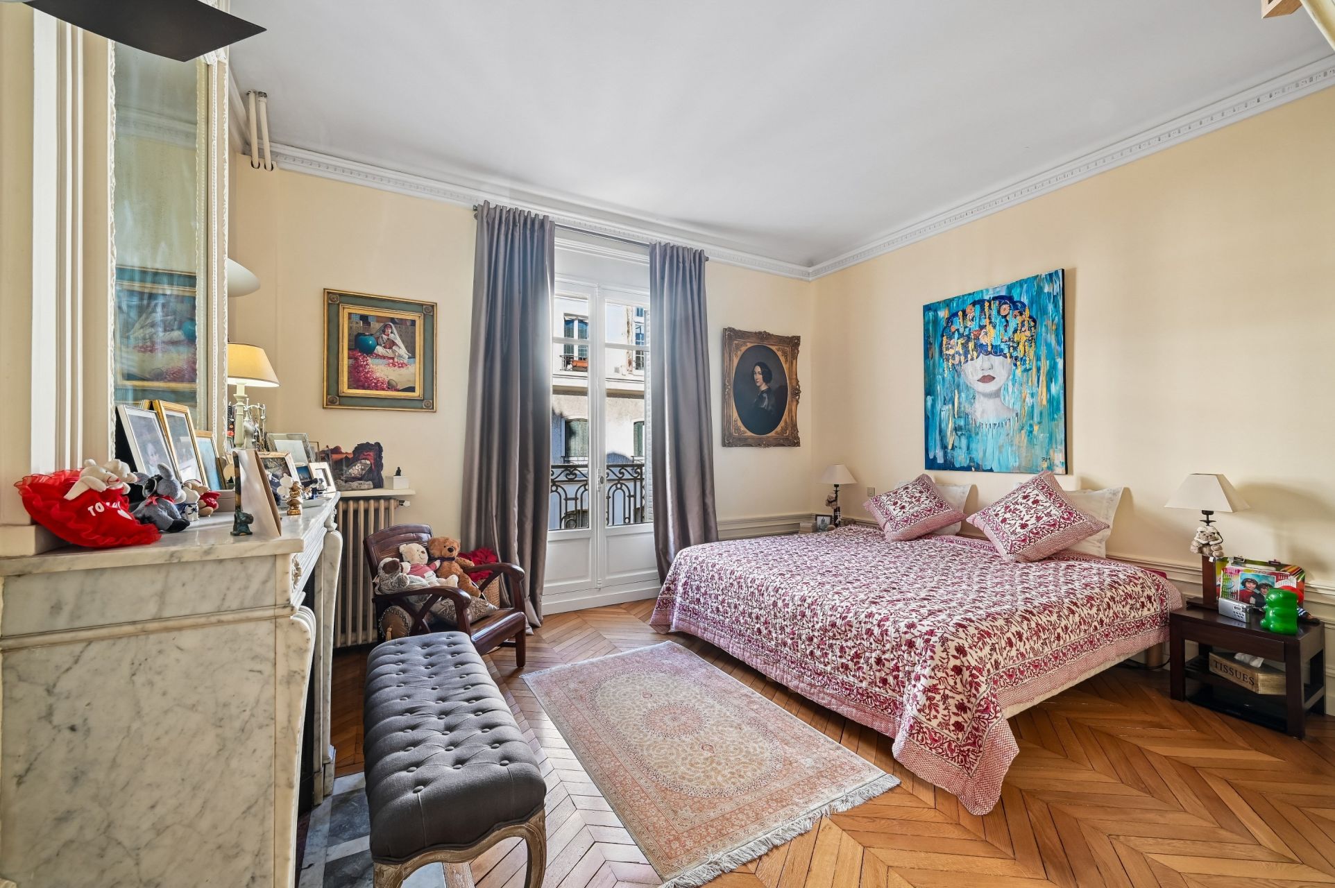 luxury apartment 5 Rooms for sale on PARIS (75016)